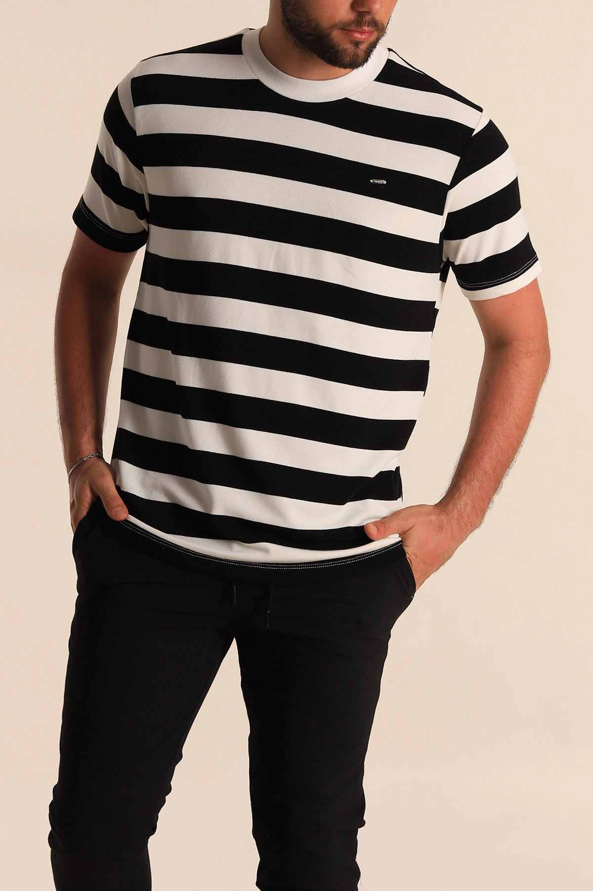 Siyah Beyaz Çizgili Relaxed Fit Erkek Triko Tişört 279239