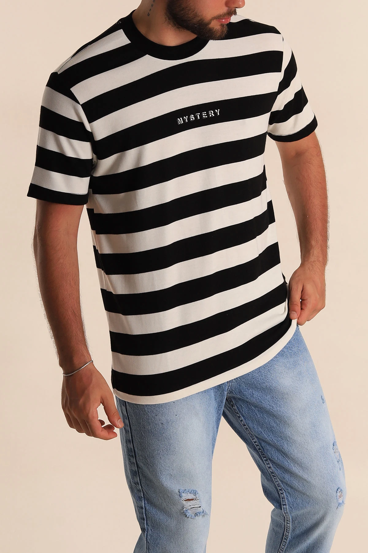Siyah Beyaz Çizgili Relaxed Fit Yazı Detay Erkek Triko Tişört 279244