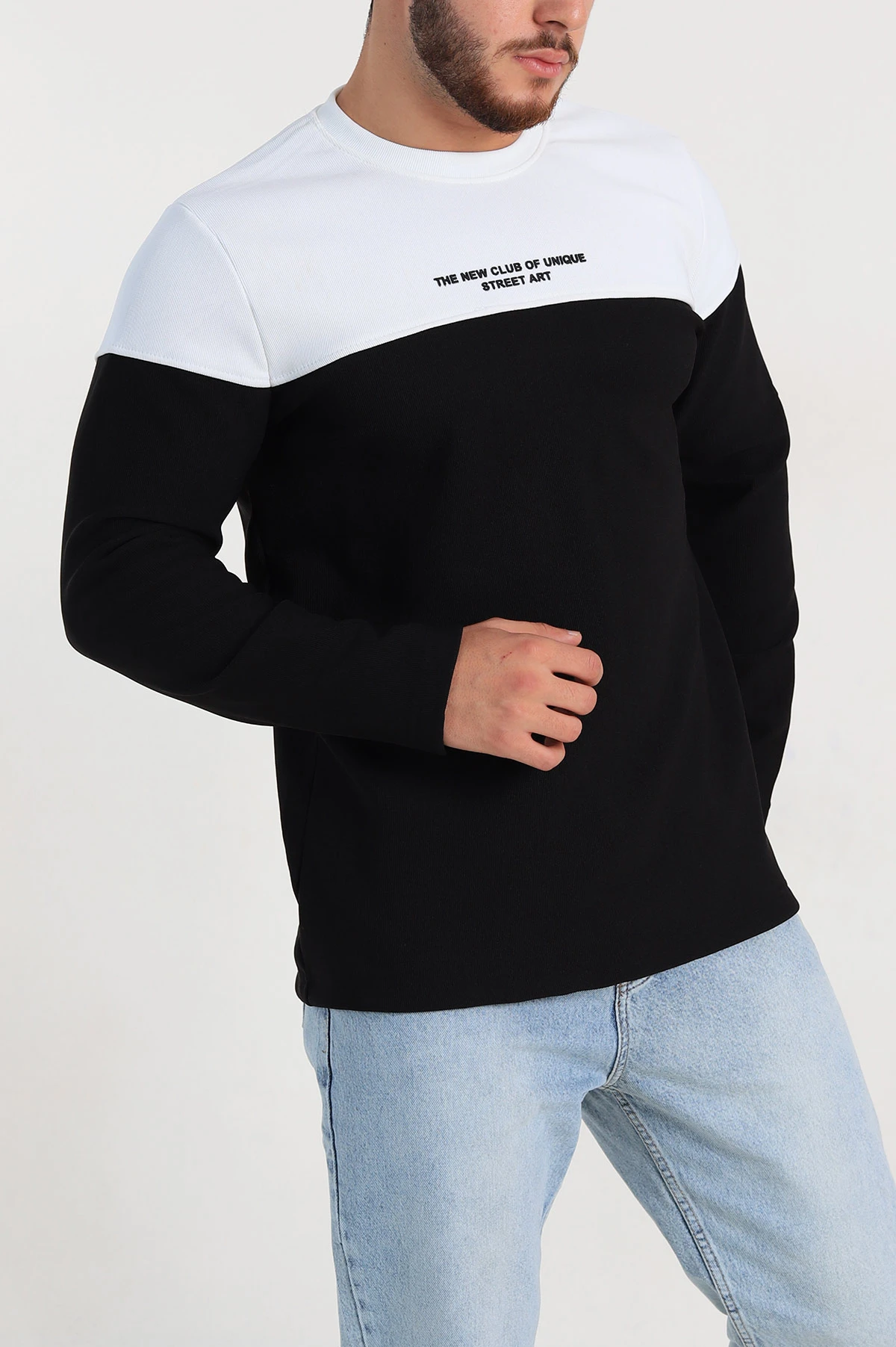 Siyah Beyaz Regular Fit Kabartma Baskılı Erkek Sweatshirt 305865