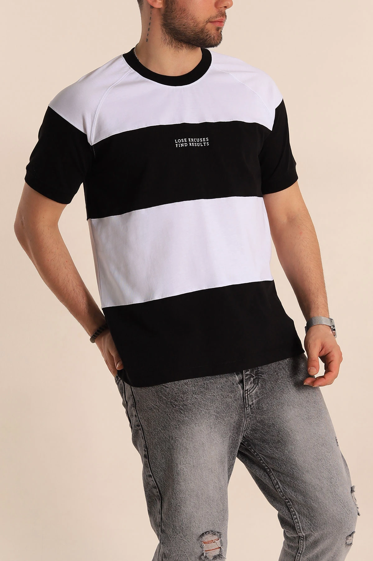 Siyah Beyaz Regular Fit Yazı Detay Reglan Kol Erkek Tişört 262736
