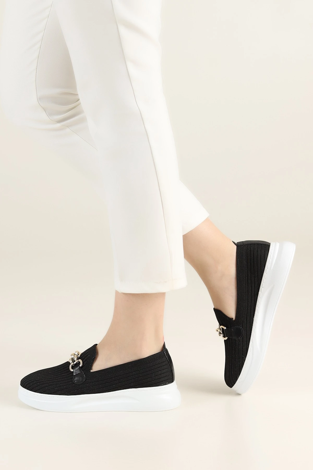 Siyah Beyaz Triko Gold Tokalı Loafer Ayakkabı 263741