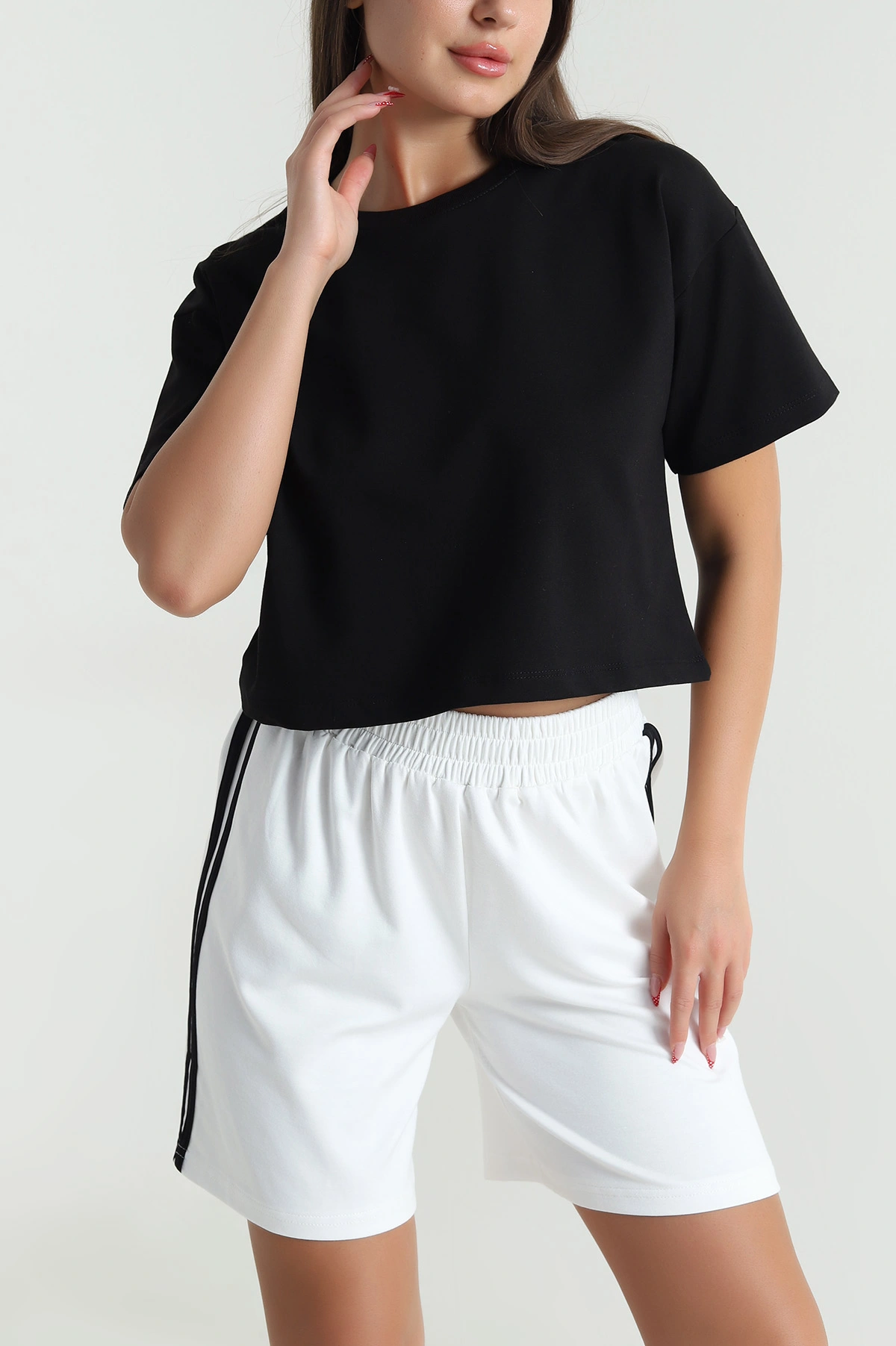 Siyah Bisiklet Yaka Kristal Kadın Crop 477582