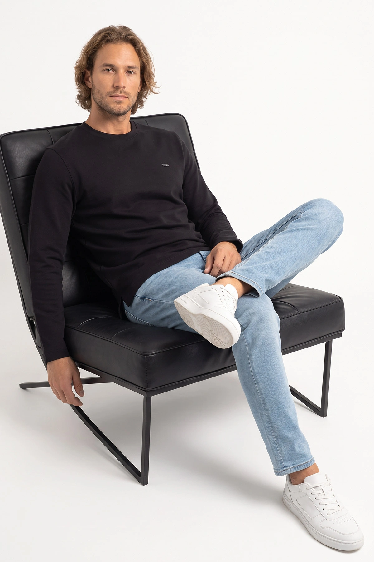 Siyah Bisiklet Yaka Sırt Detay Erkek Sweatshirt 492023