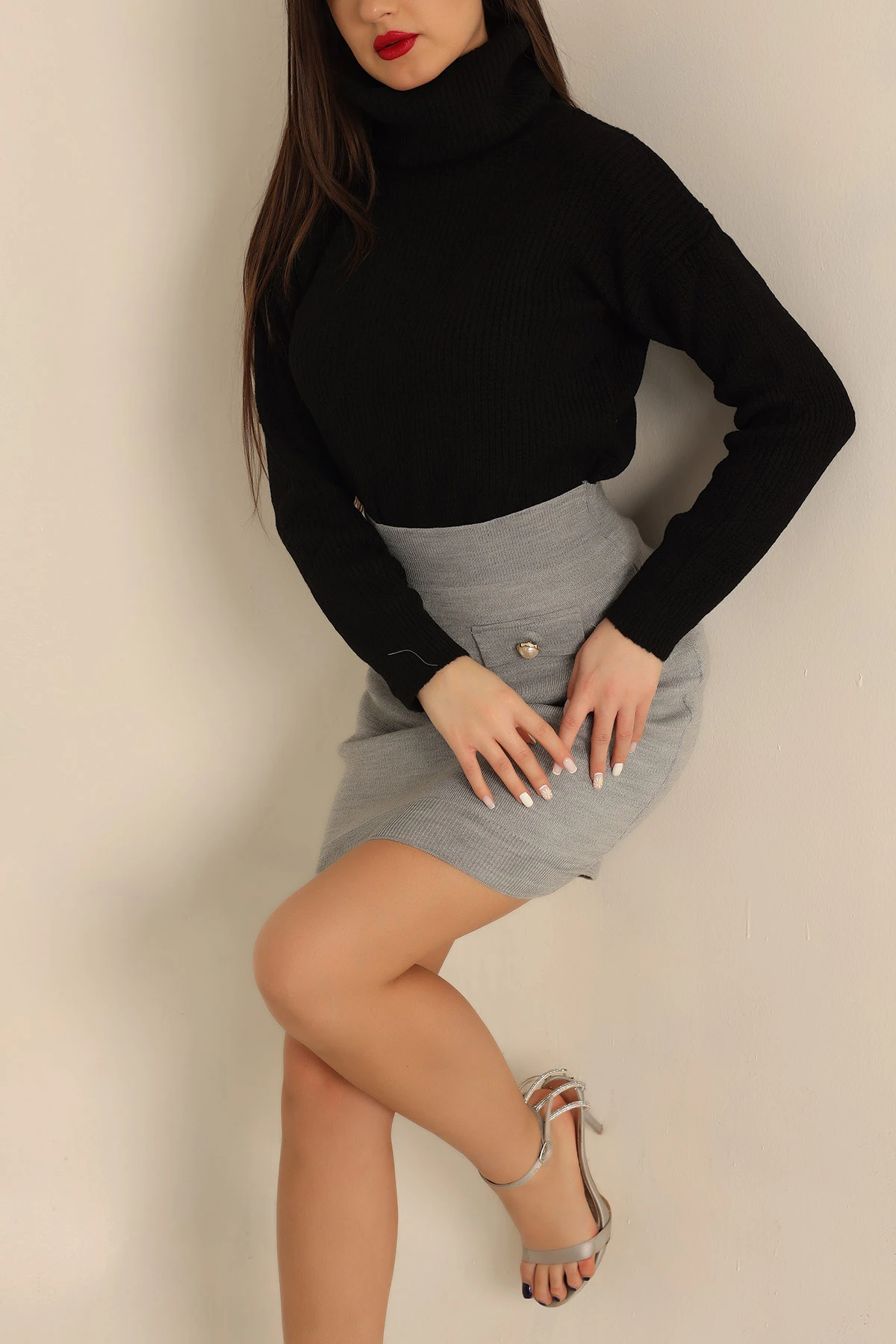 Siyah Boğazlı Örme Triko Kazak 225471