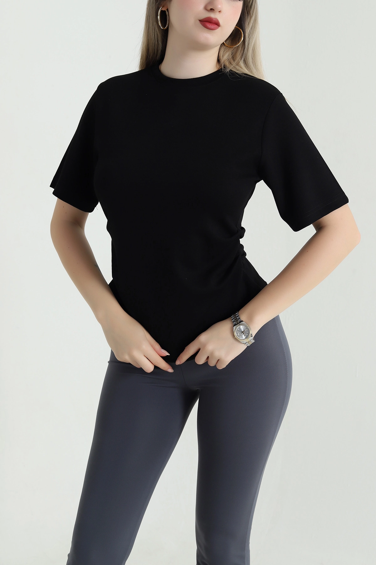 Siyah Büzgülü Arka Yırtmaçlı Bluz 466218