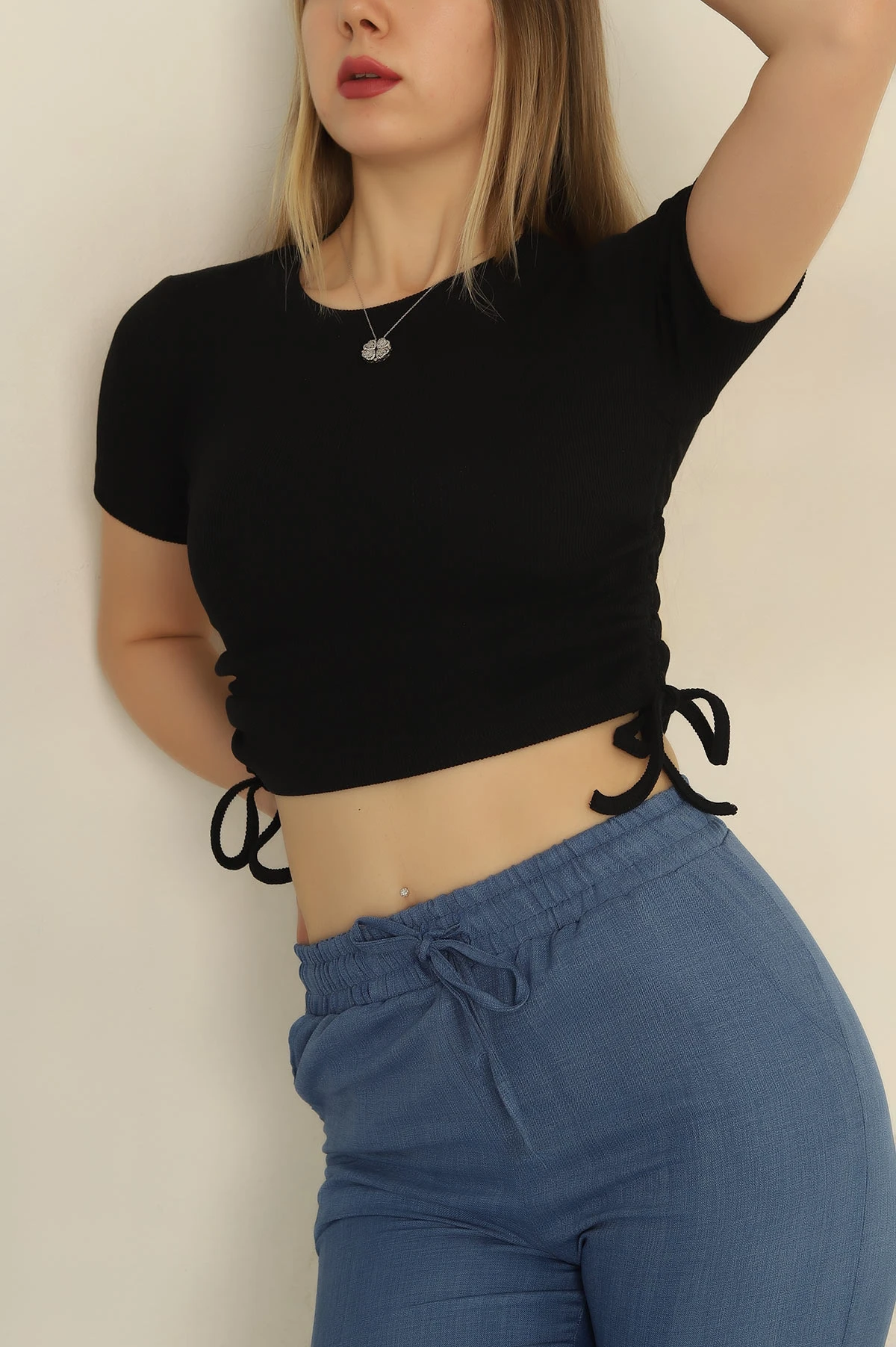 Siyah Büzgülü Fitilli Bluz 252666
