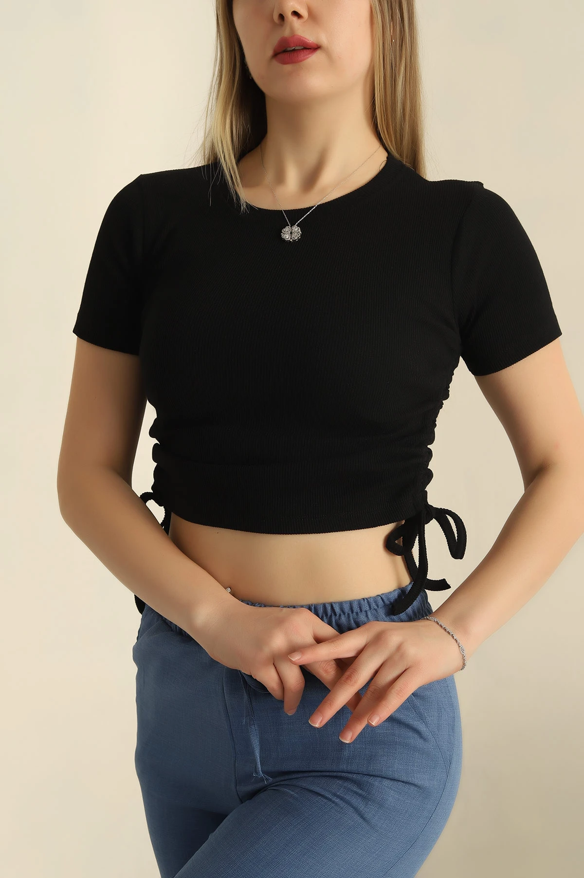 Siyah Büzgülü Fitilli Bluz 252666