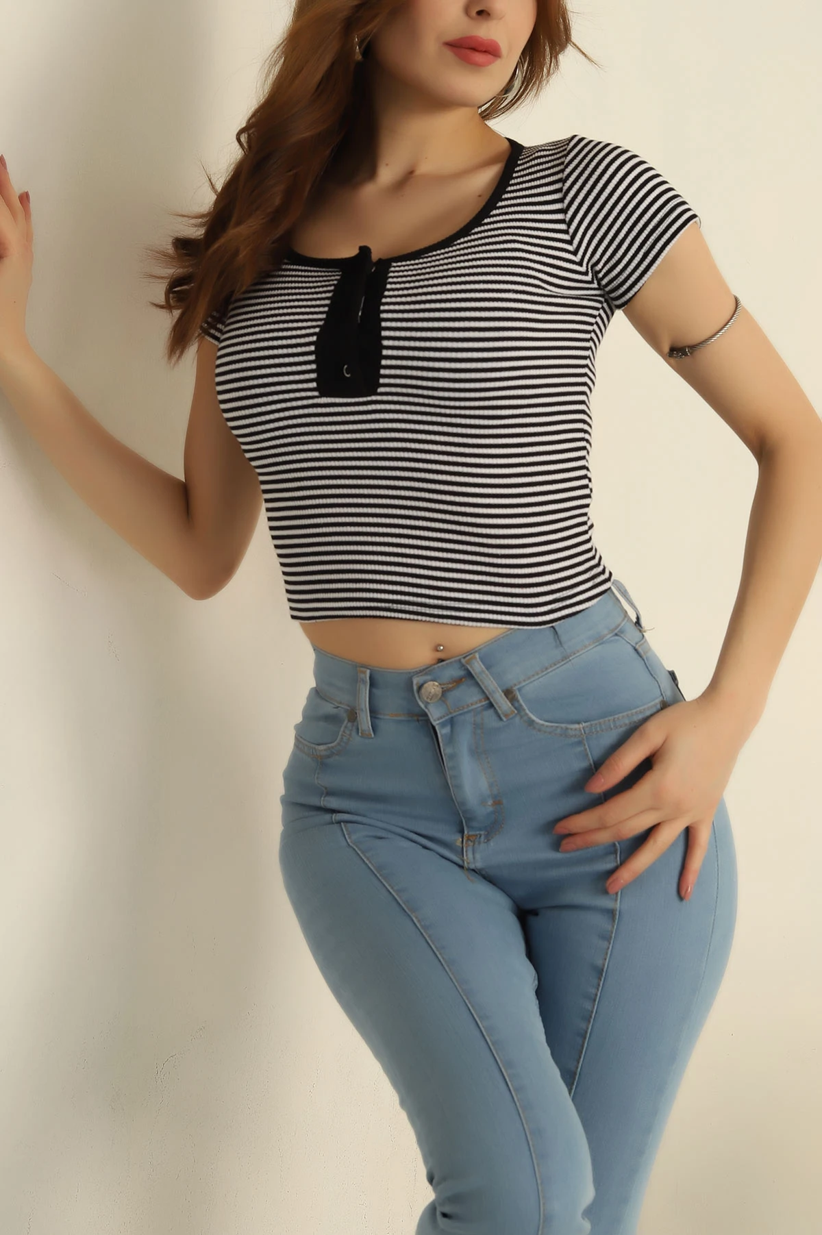 Siyah Çizgili Düğmeli Bluz 252399