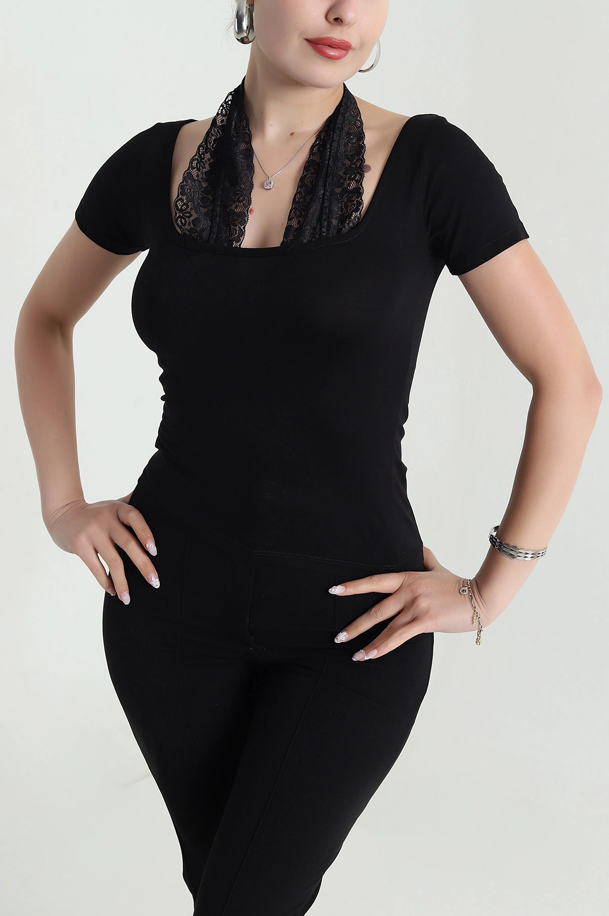 Siyah Dantel Detay Viskon Kadın Bluz 477590