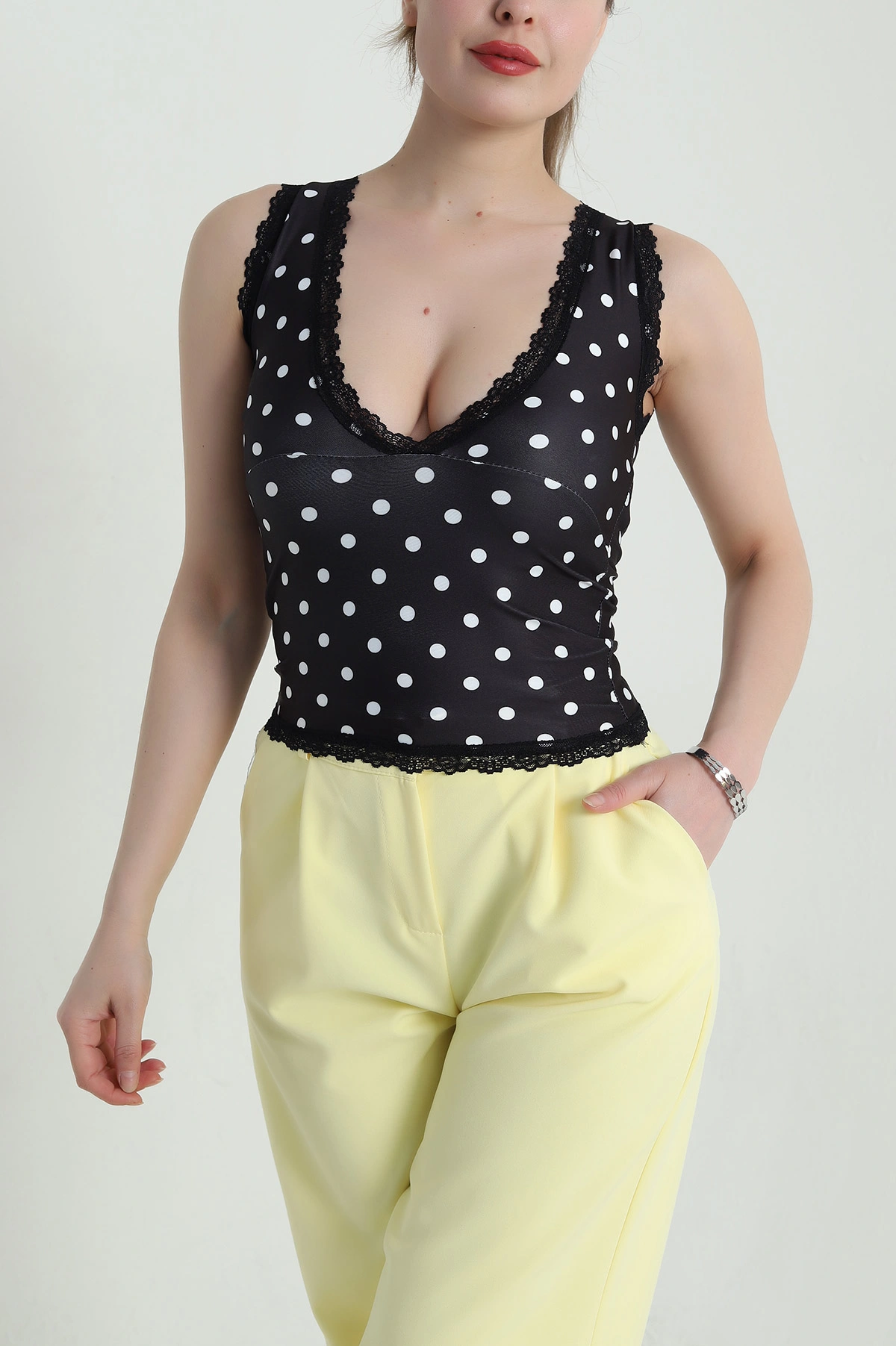 Siyah Dantelli Puantiyeli Sandy Kadın Bluz 459002
