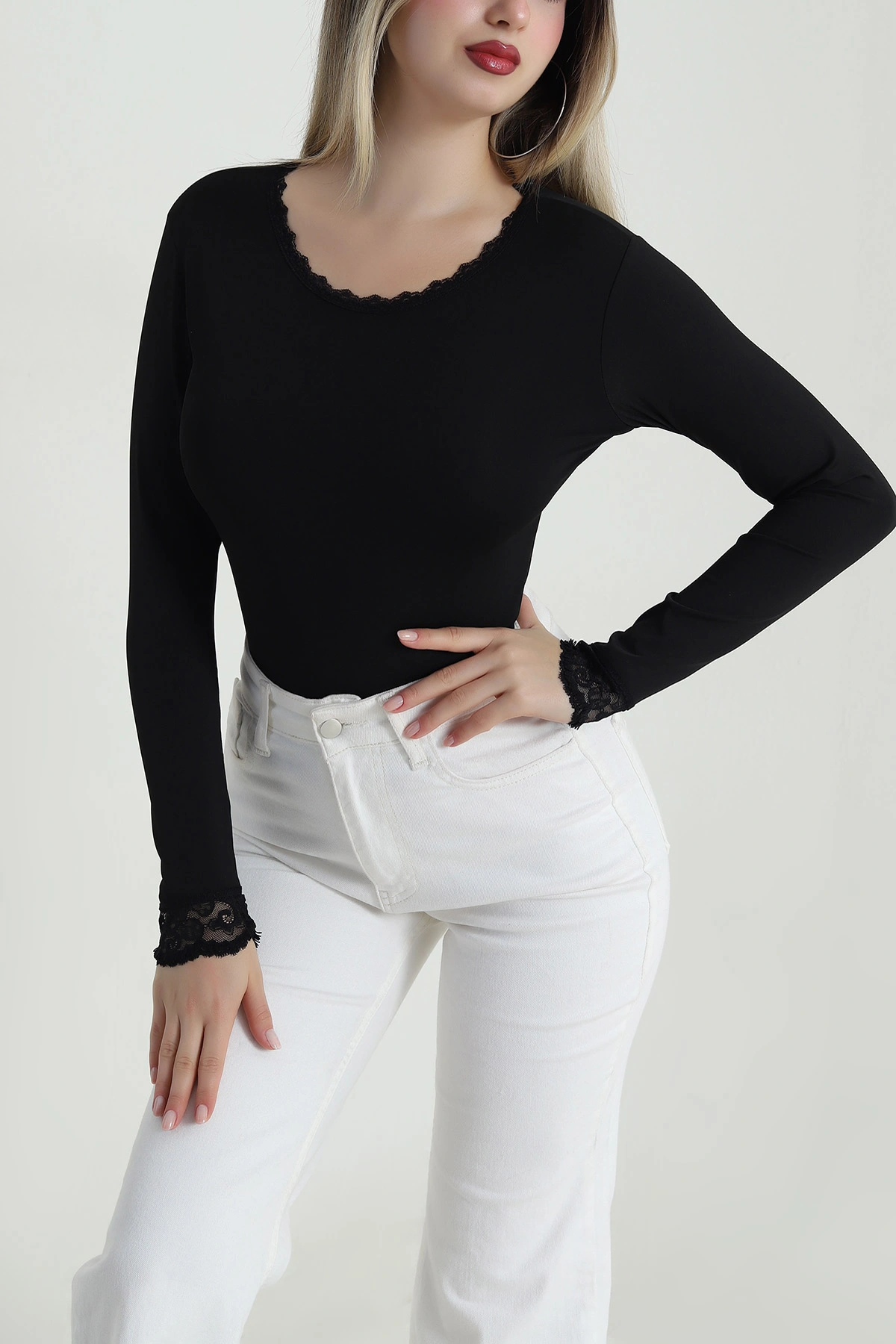Siyah Dantelli Scuba Kadın Bluz 487789