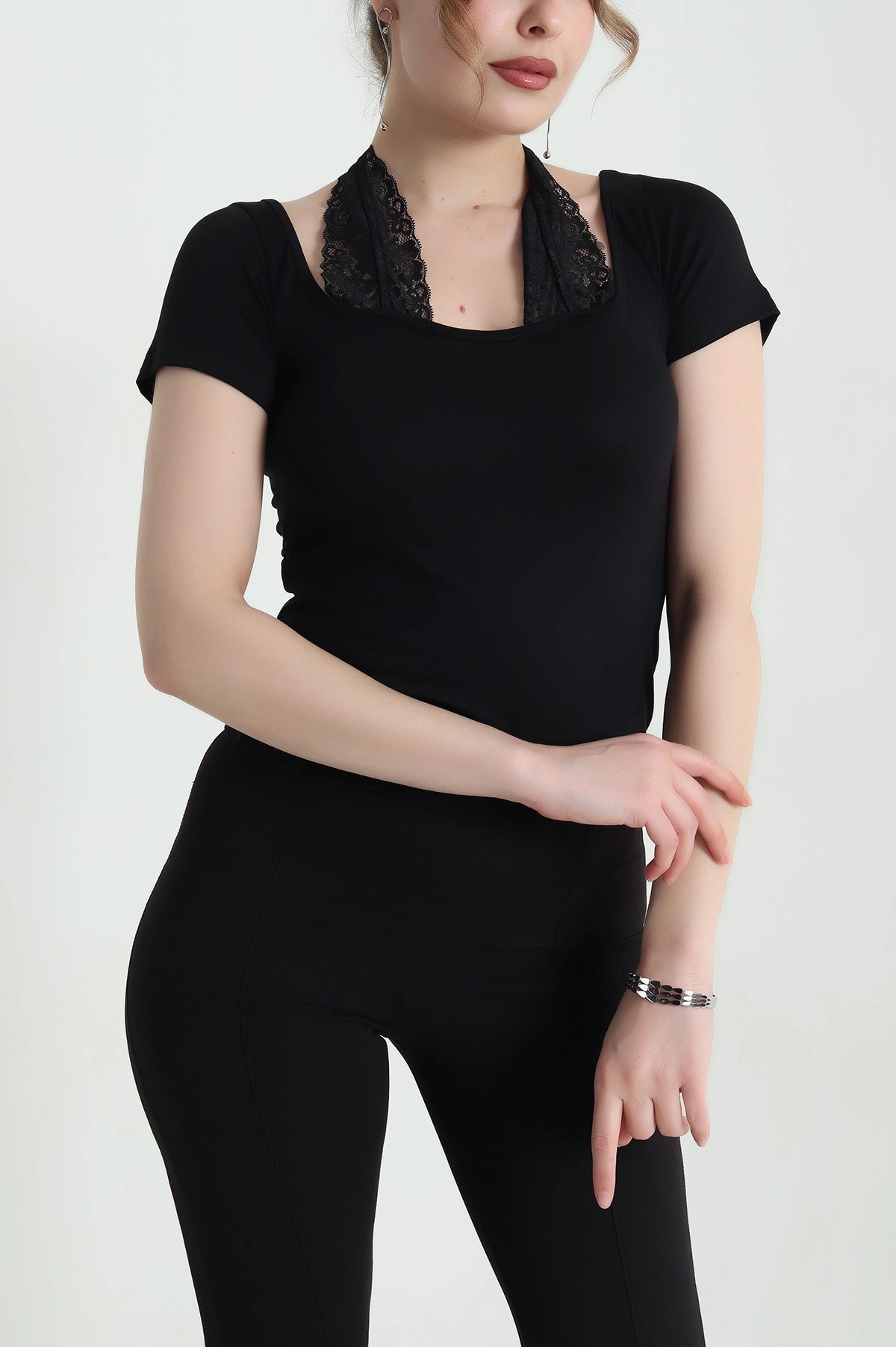 Siyah Dantelli Viskon Kadın Bluz 453106