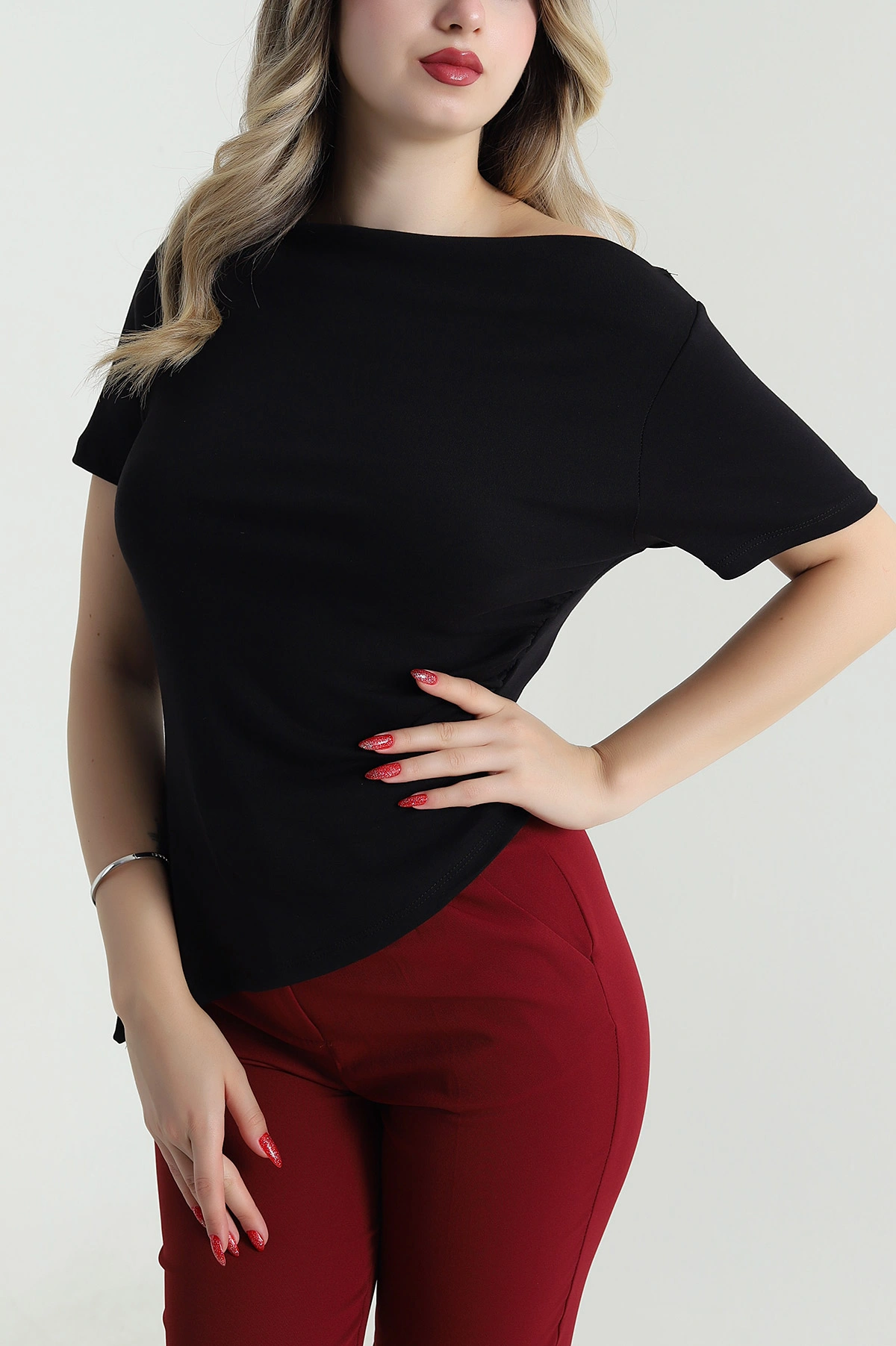 Siyah Degaje Yaka Büzgülü Yırtmaçlı Bluz 481562