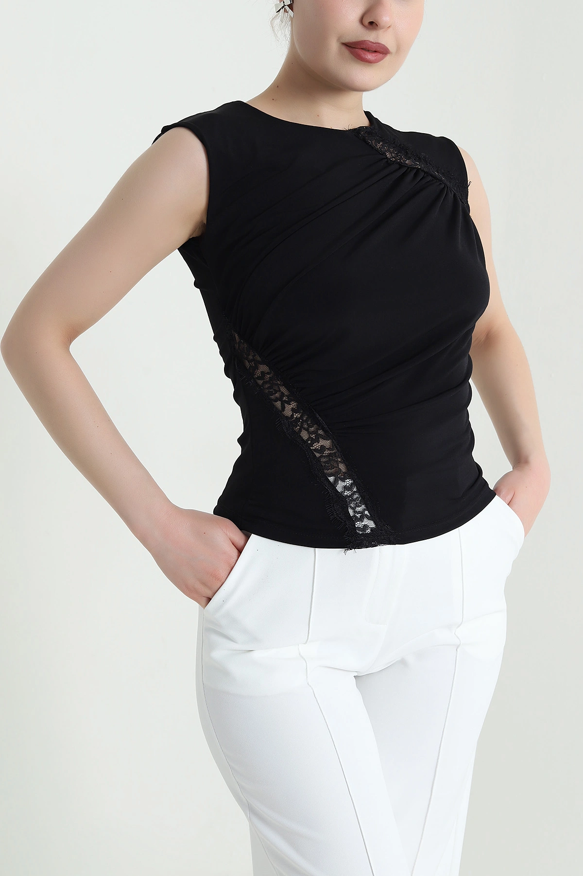 Siyah Drapeli Dantelli Sandy Kadın Bluz 452999