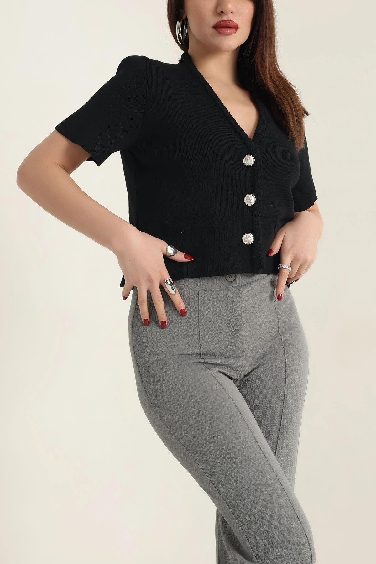 Siyah Düğmeli Kısa Kollu Triko Hırka 337472