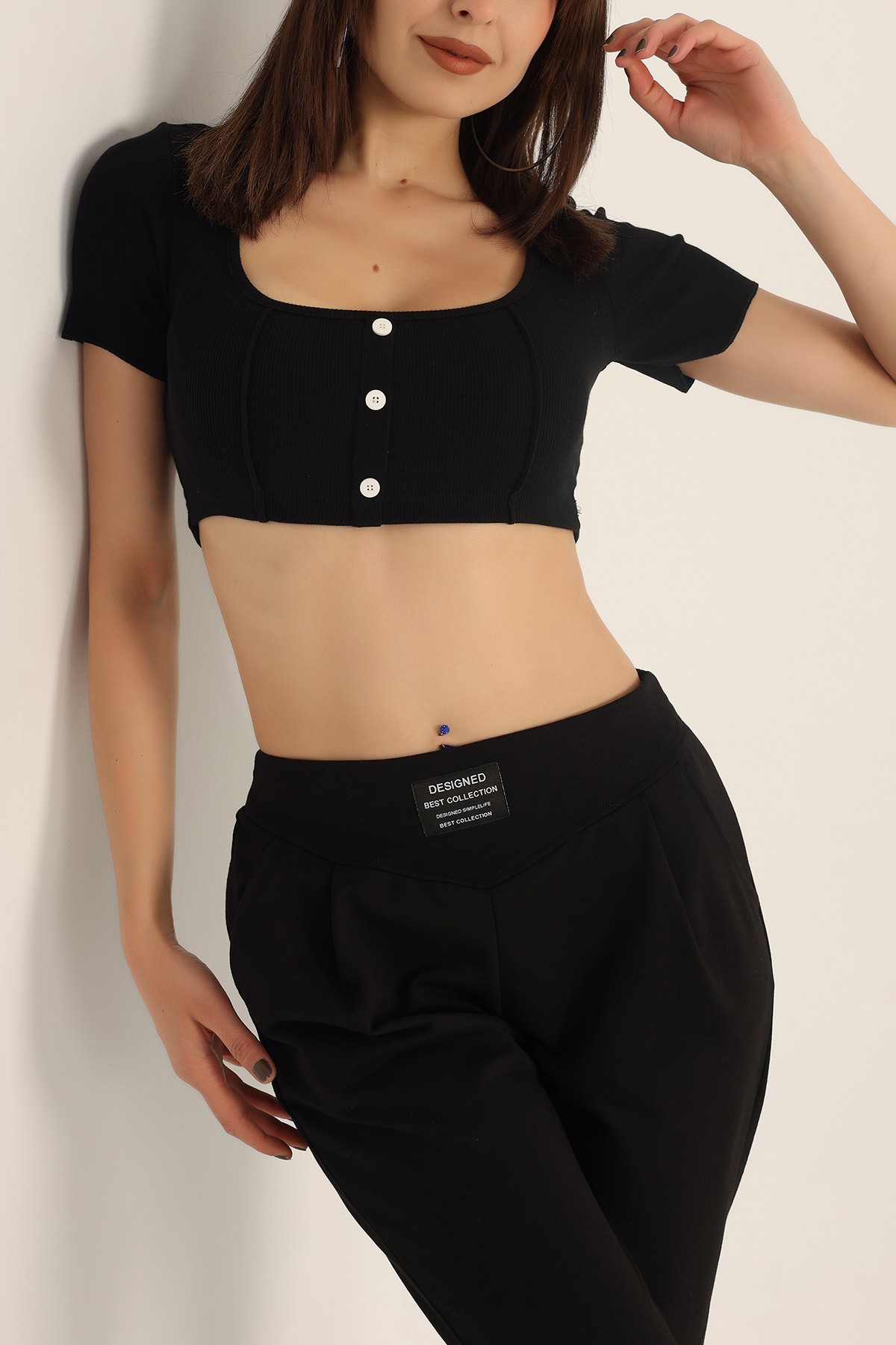 Siyah Düğmeli Likralı Crop 174173