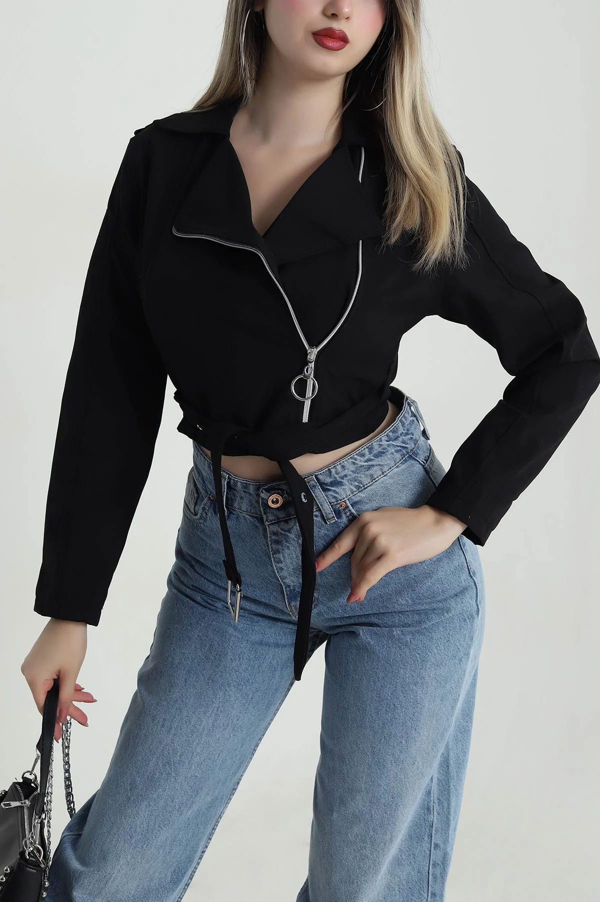 Siyah Fermuarlı Kemerli Kadın Kısa Trenç 484781