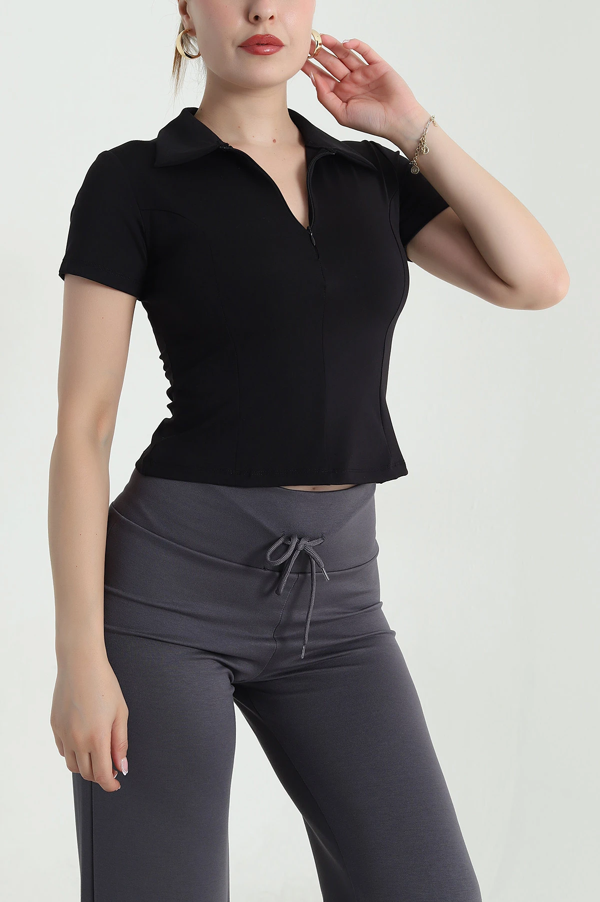 Siyah Fermuarlı Polo Yaka Modal Kadın Bluz 478157