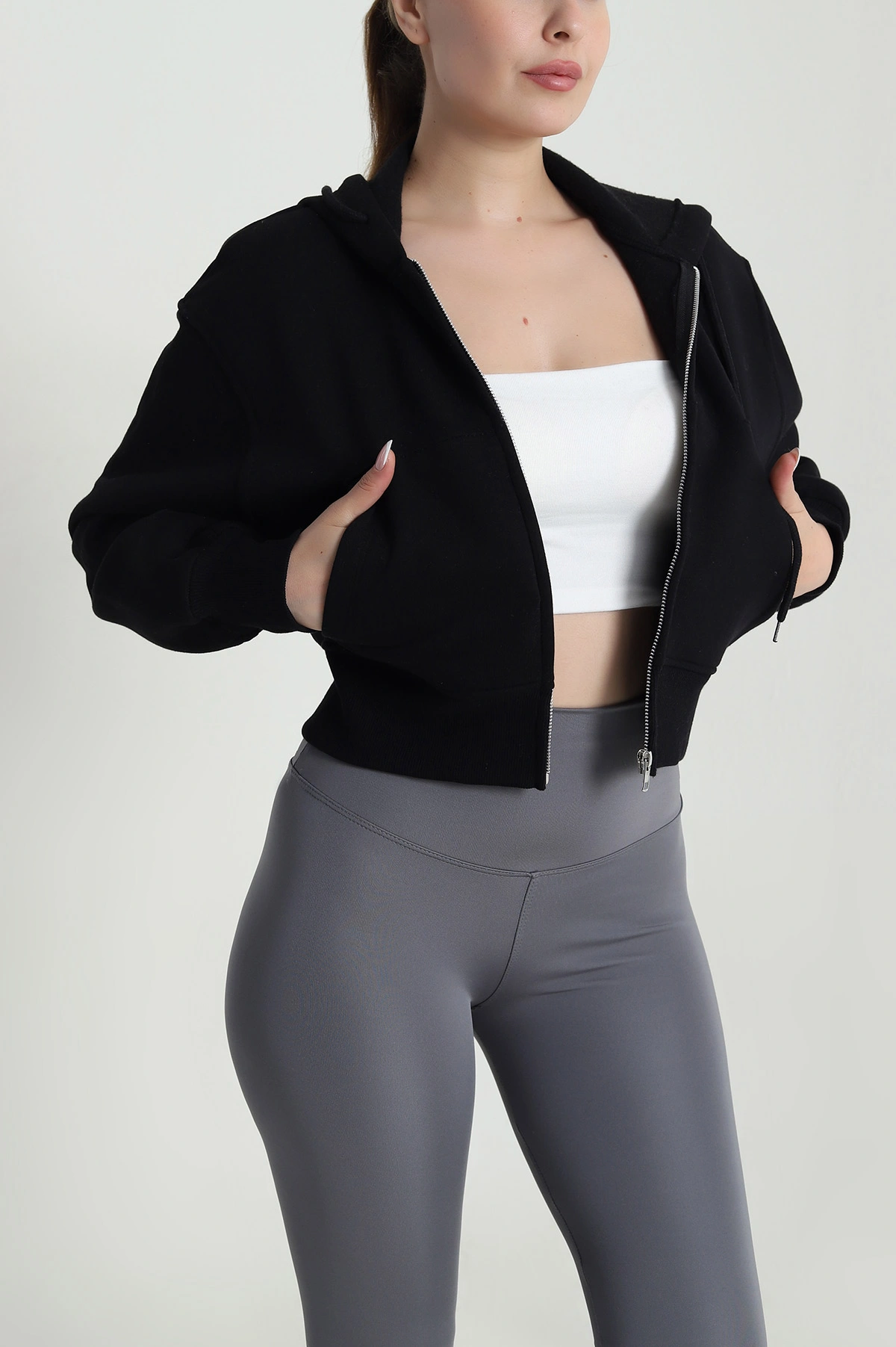 Siyah Fermuarlı Şardonlu Üç İp Kadın Sweat 485039