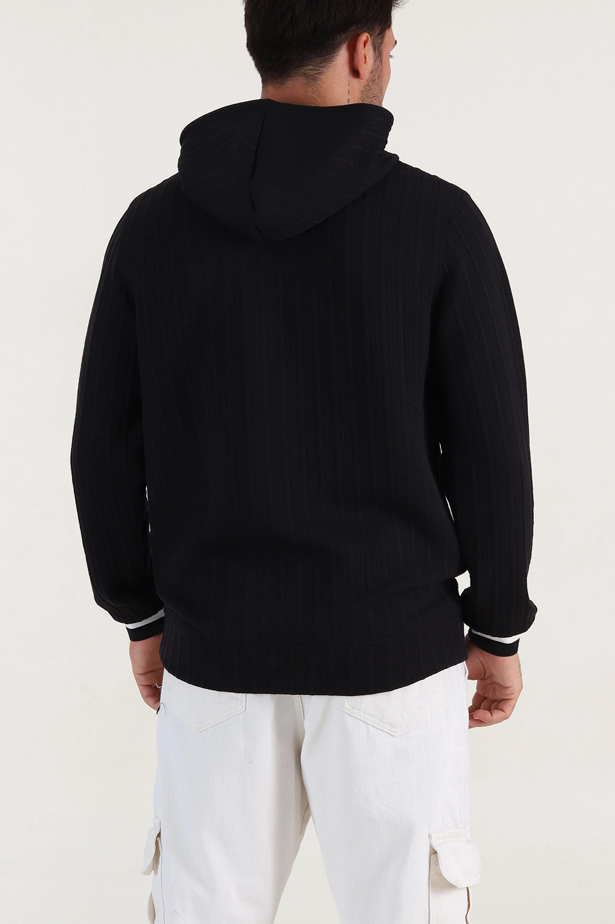 Siyah Fitilli Yazı Detaylı Kapüşonlu Erkek Sweatshirt 396196