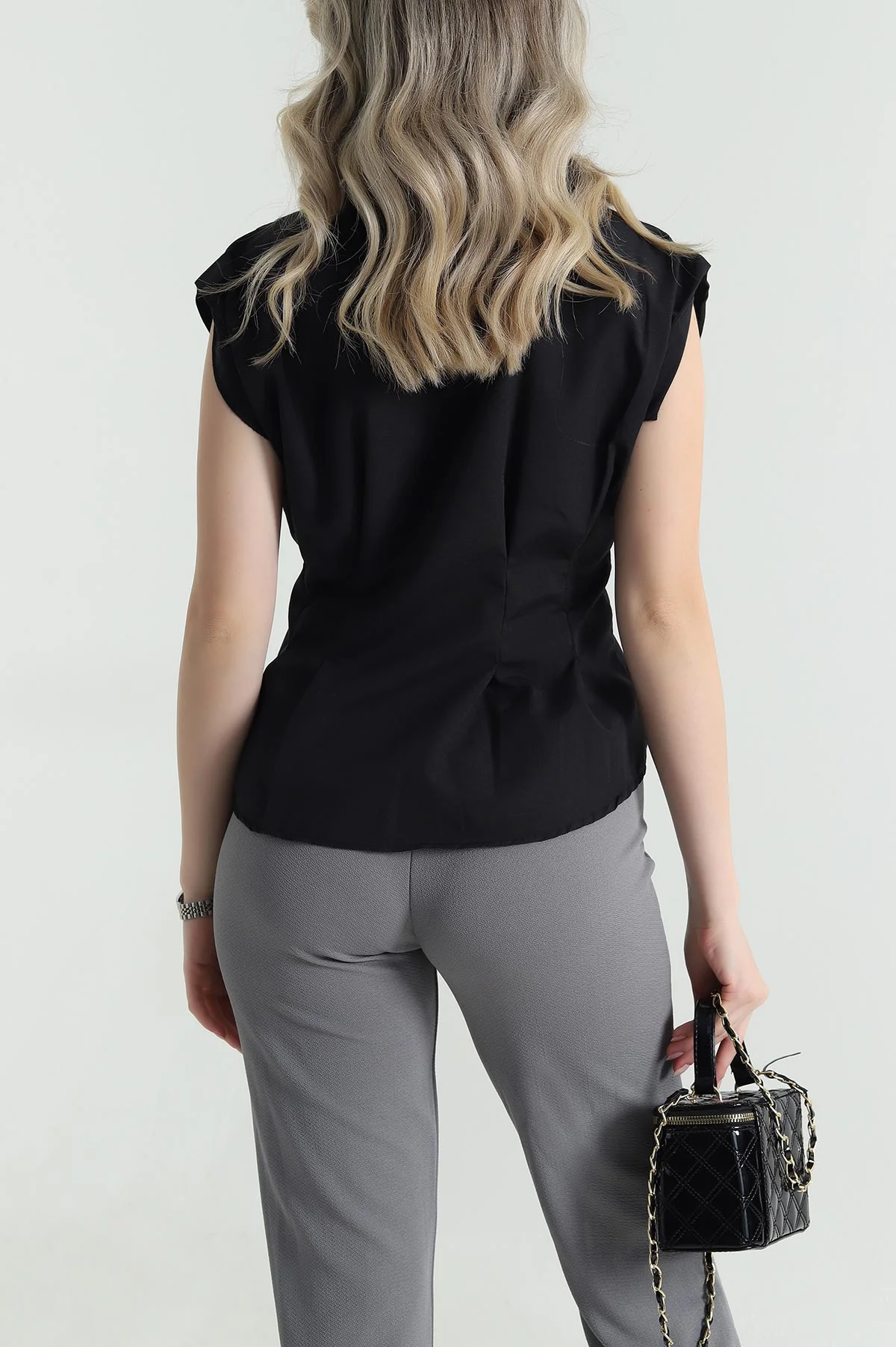 Siyah Gold Düğmeli Poplin Kadın Yelek 465403