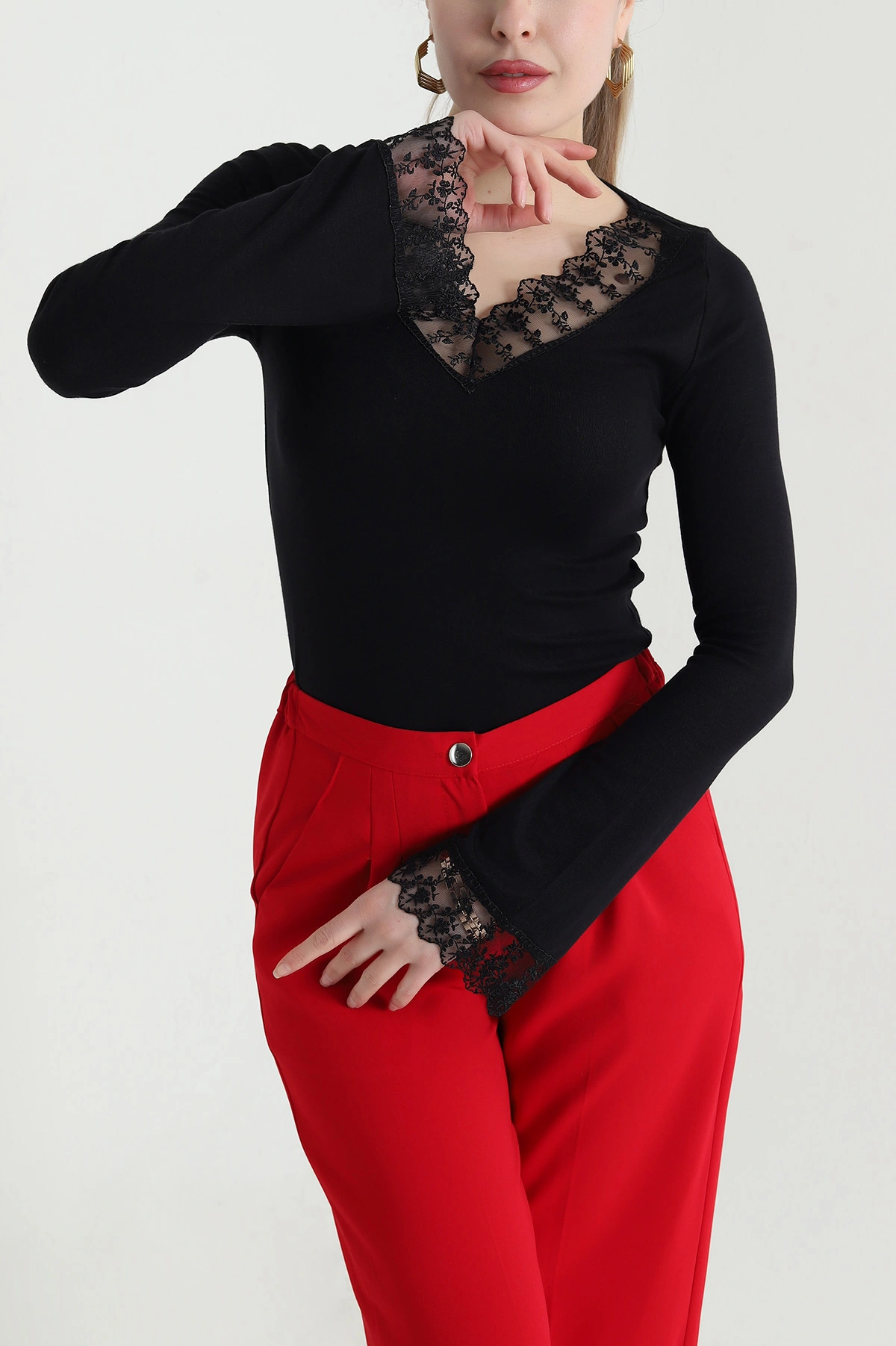Siyah Güpürlü Tasarım Buzzy Kadın Bluz 440531