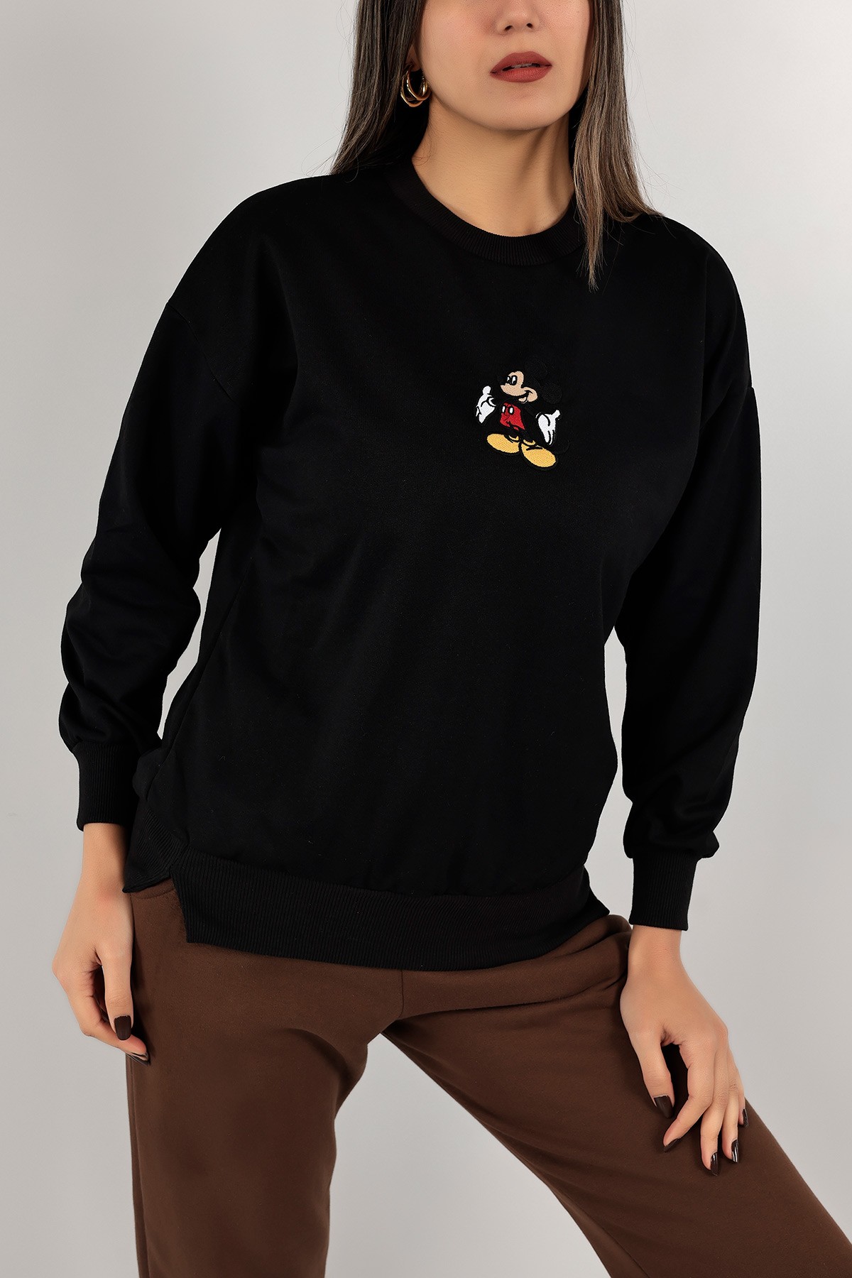 Siyah İki İplik Nakışlı Sweat 141343