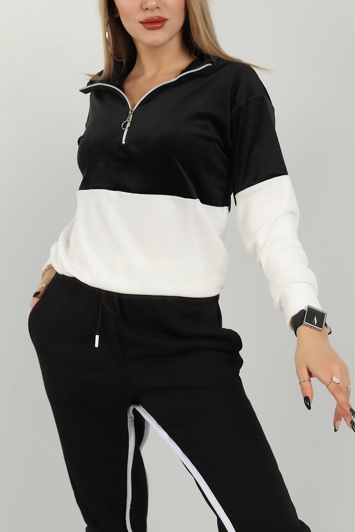 Siyah Kadife Yarım Fermuarlı Sweat 147297