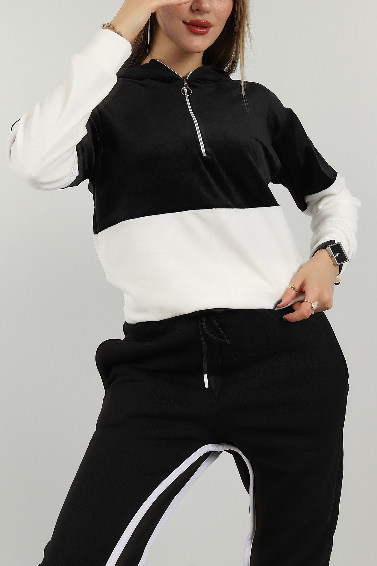 Siyah Kadife Yarım Fermuarlı Sweat 147297