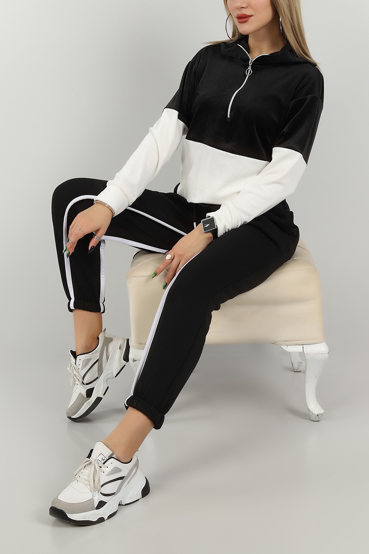 Siyah Kadife Yarım Fermuarlı Sweat 147297