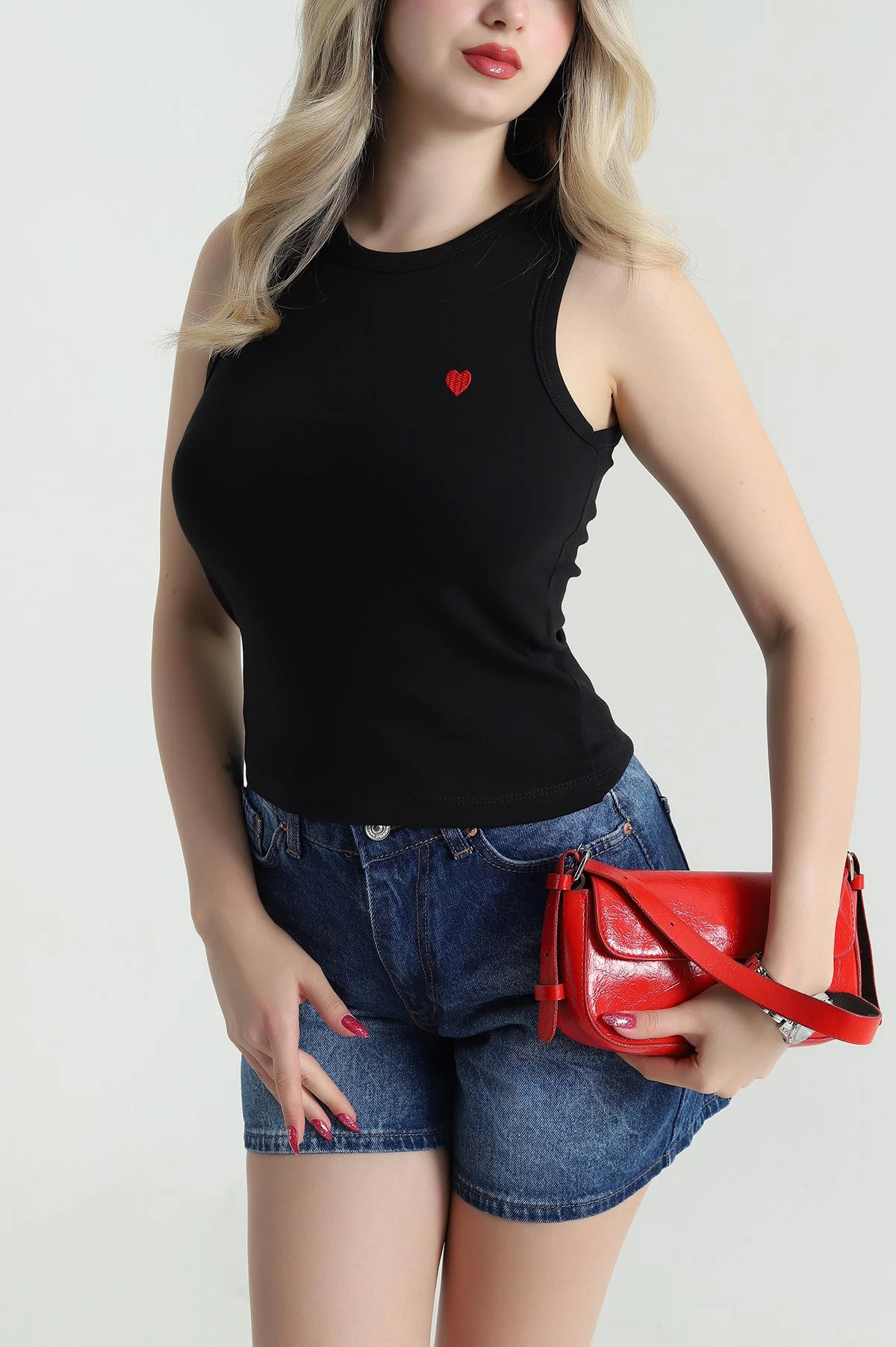 Siyah Kalp Nakışlı Kadın Atlet 475692