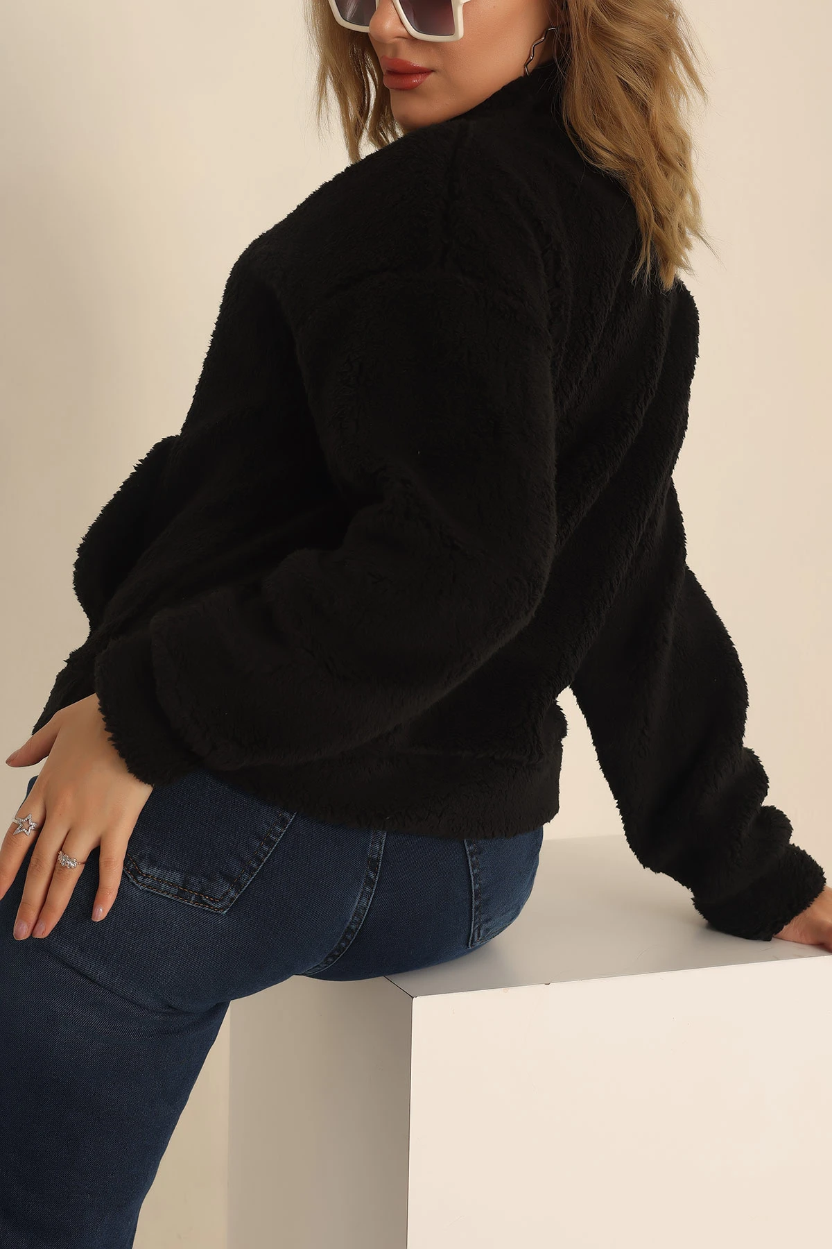 Siyah Kanguru Cepli Yumoş Sweat 231695
