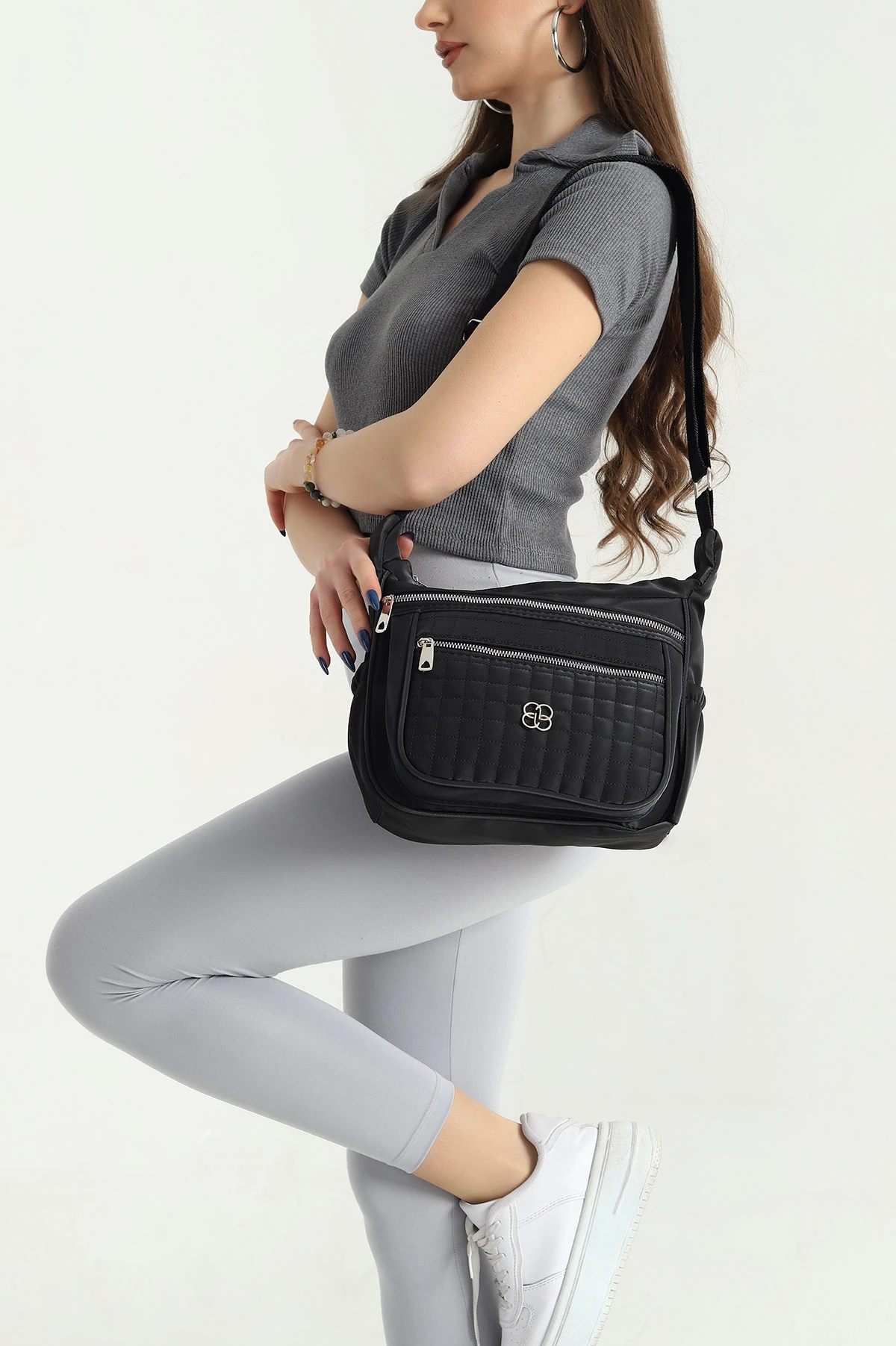 Siyah Kapitone Bol Gözlü Kadın Omuz Çantası 341807