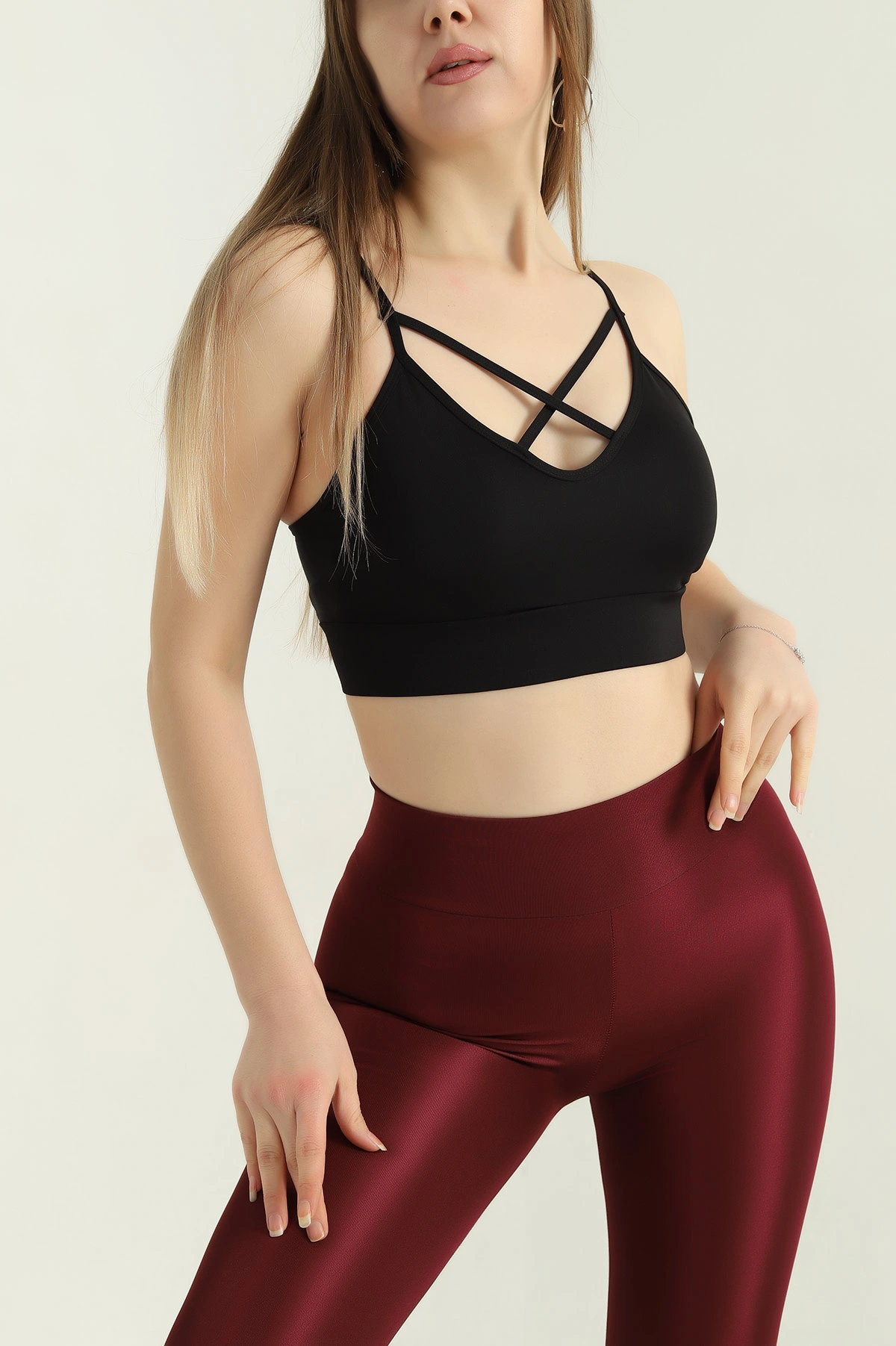 Siyah Kaplı İp Askılı Büstiyer 337077