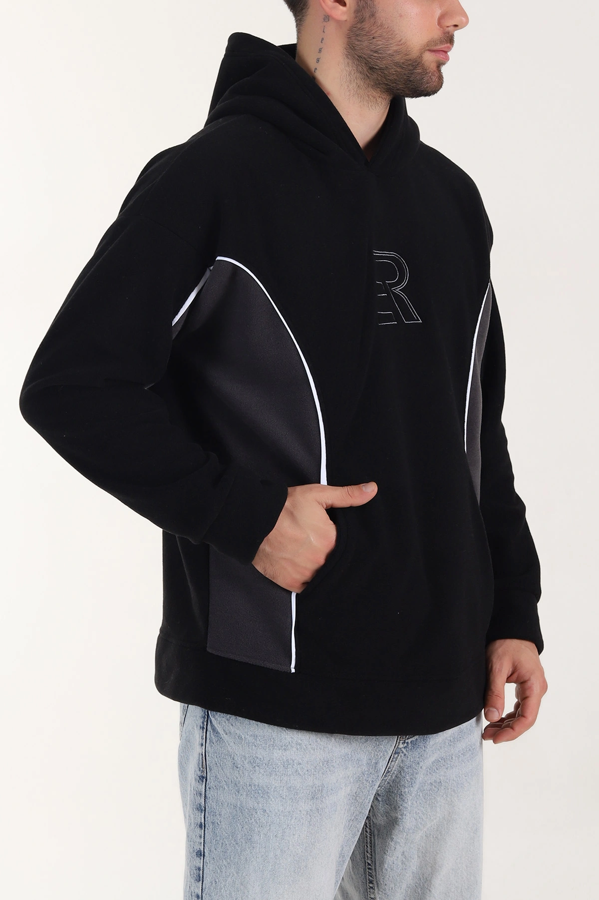 Siyah Kapüşonlu Nakış Detaylı Erkek Sweatshirt 408758
