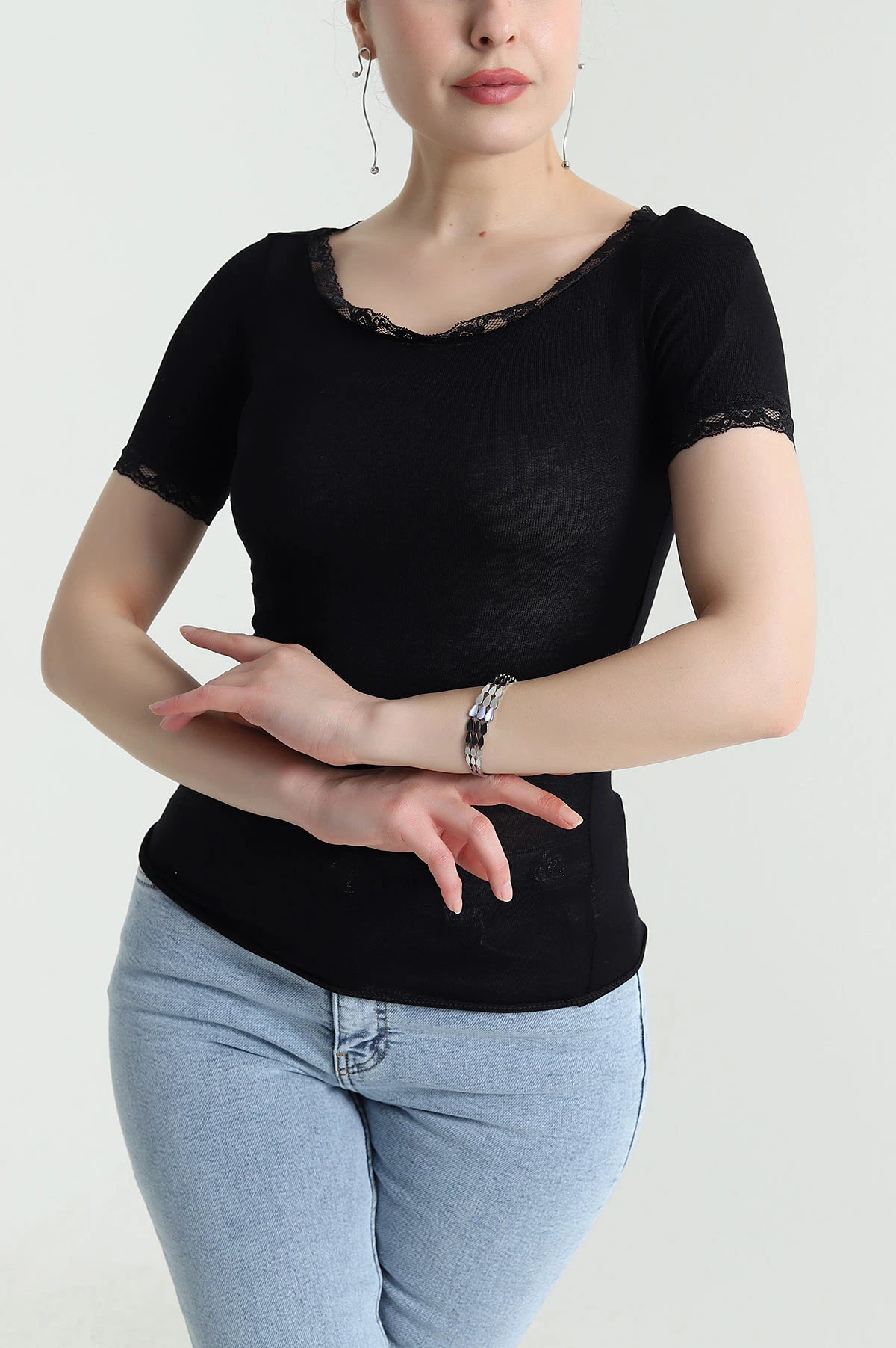 Siyah Kayık Yaka Dantelli Kadın Viskon Bluz 456711