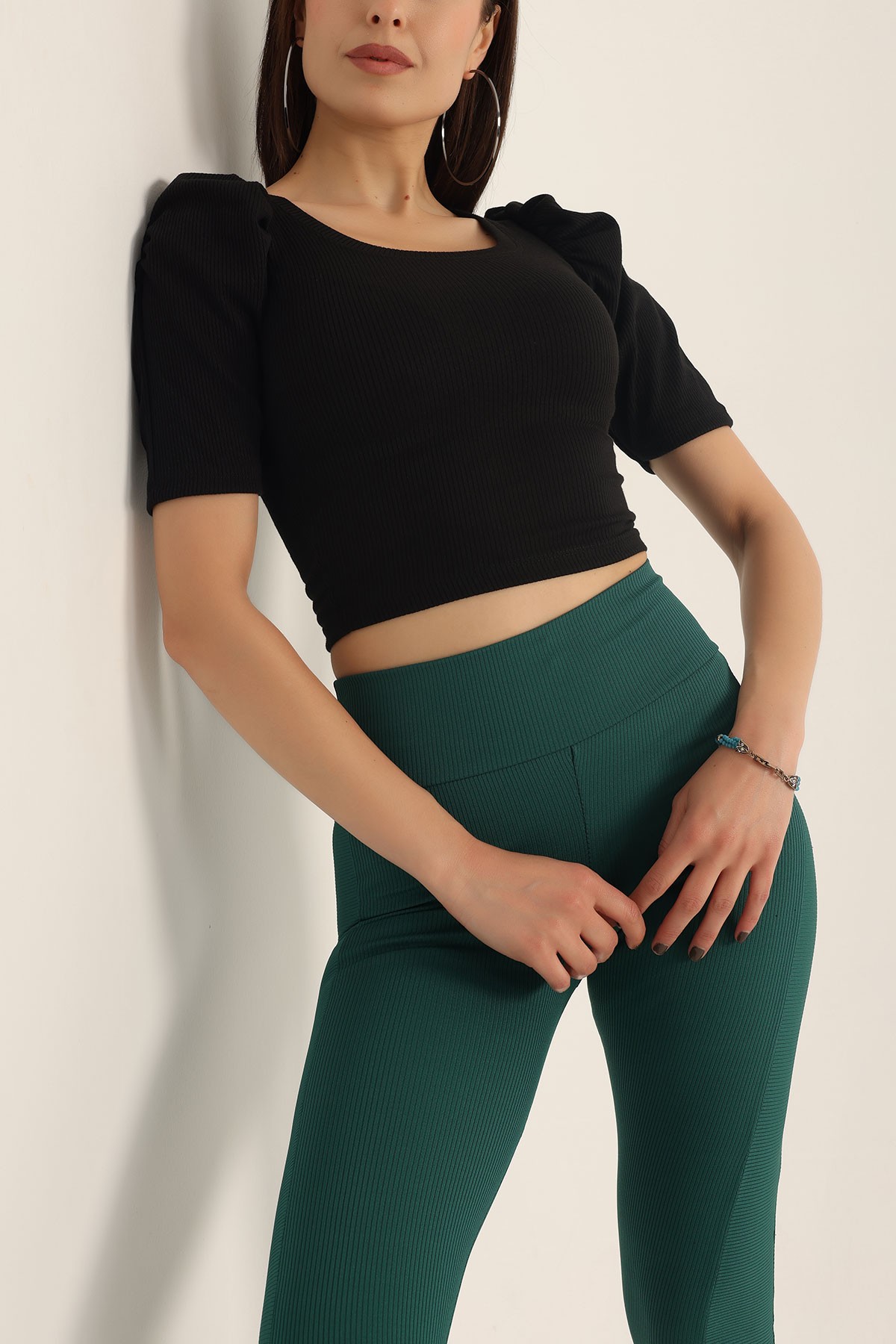 Siyah Kol Büzgülü Soft Fitilli Bluz 174256