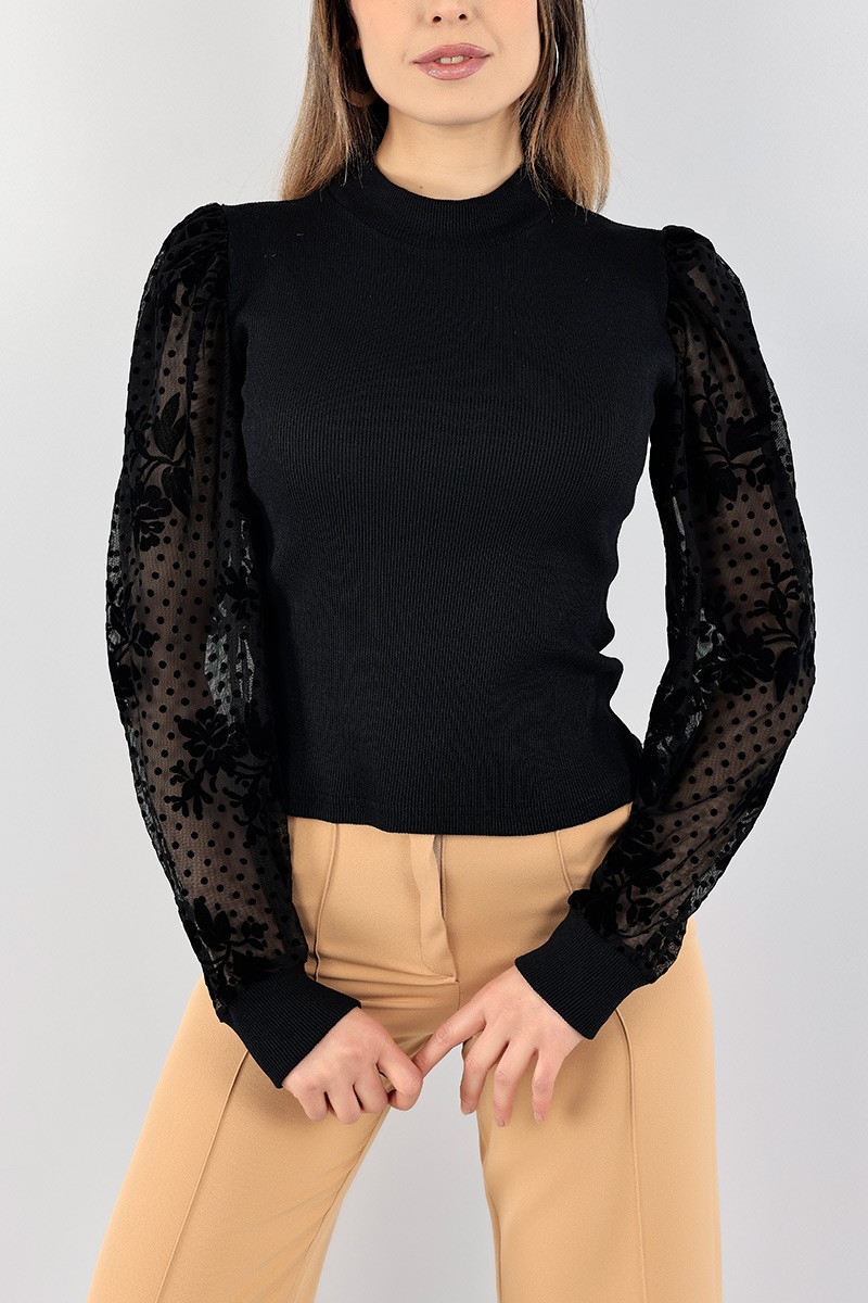 Siyah Kolları Flok Baskılı Bluz 96633