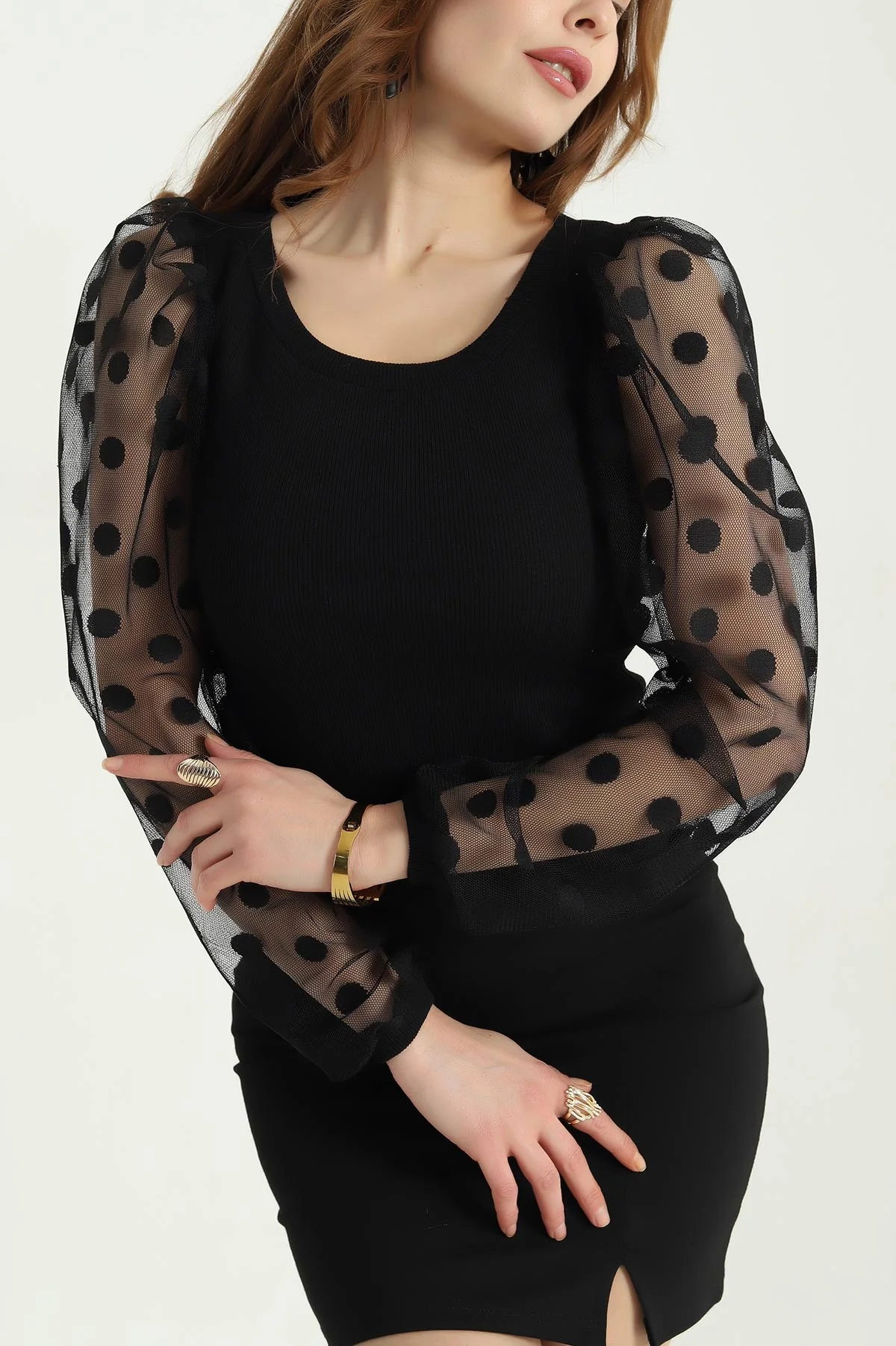 Siyah Kolları Tüllü Puantiyeli Kaşkorse Bluz 338037
