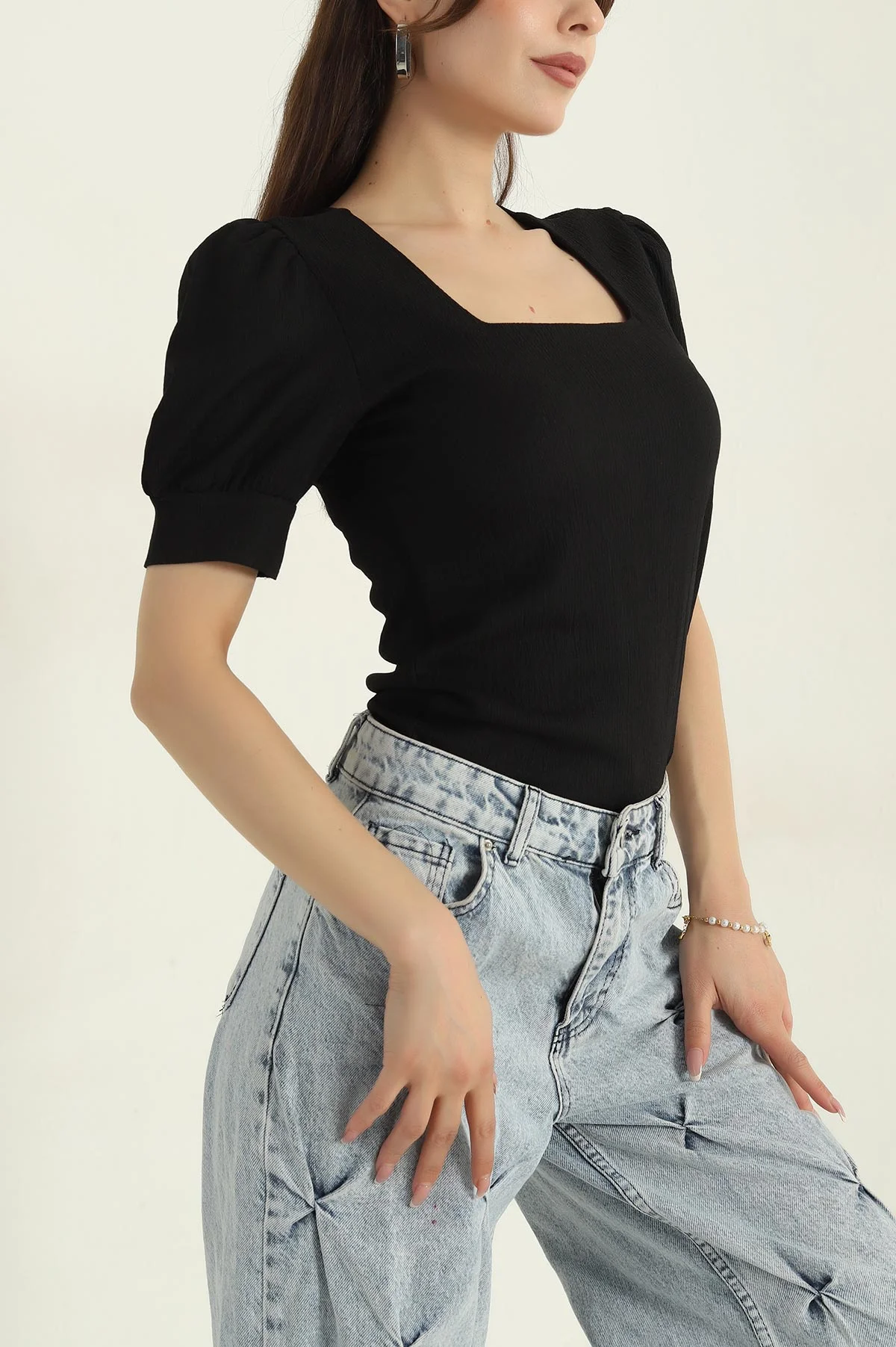 Siyah Krinkıl Kare Yaka Kadın Bluz 375218