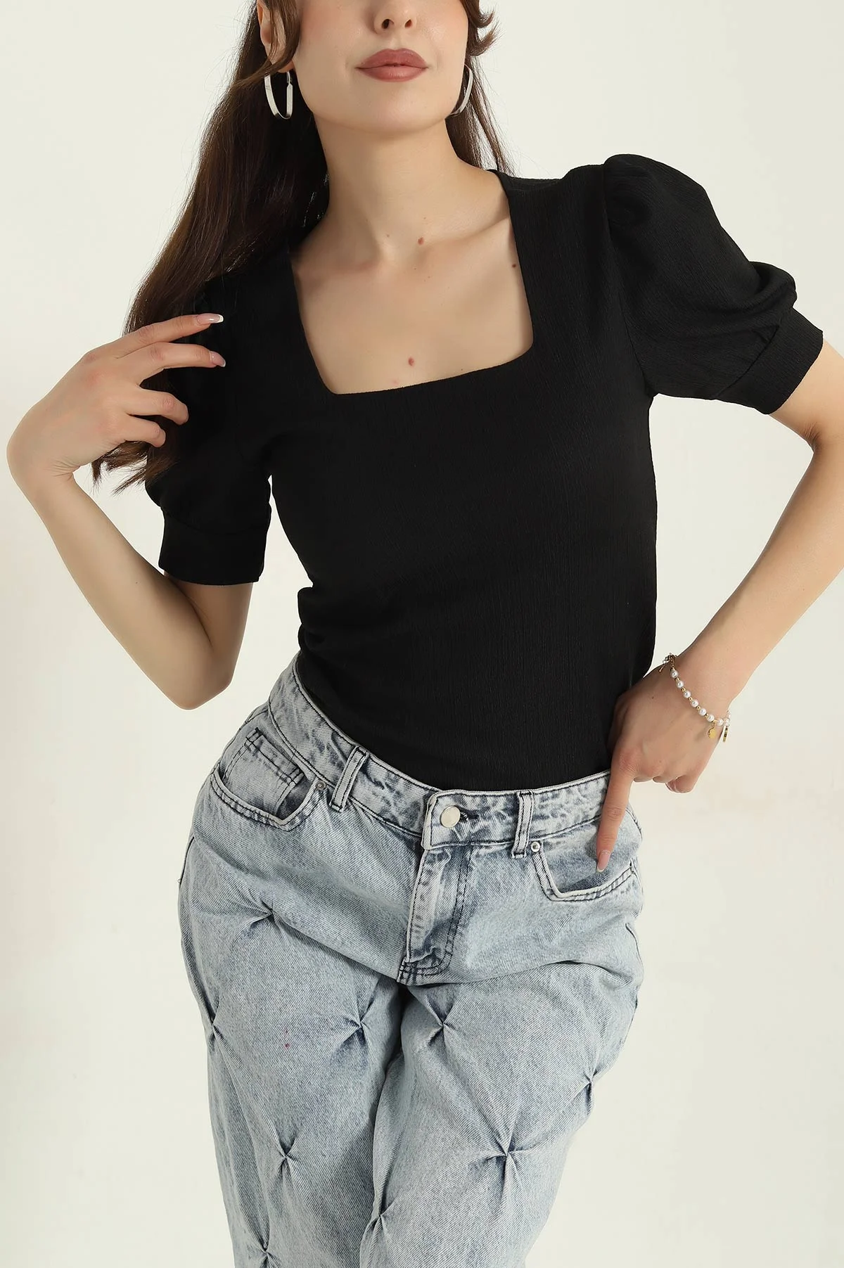 Siyah Krinkıl Kare Yaka Kadın Bluz 375218