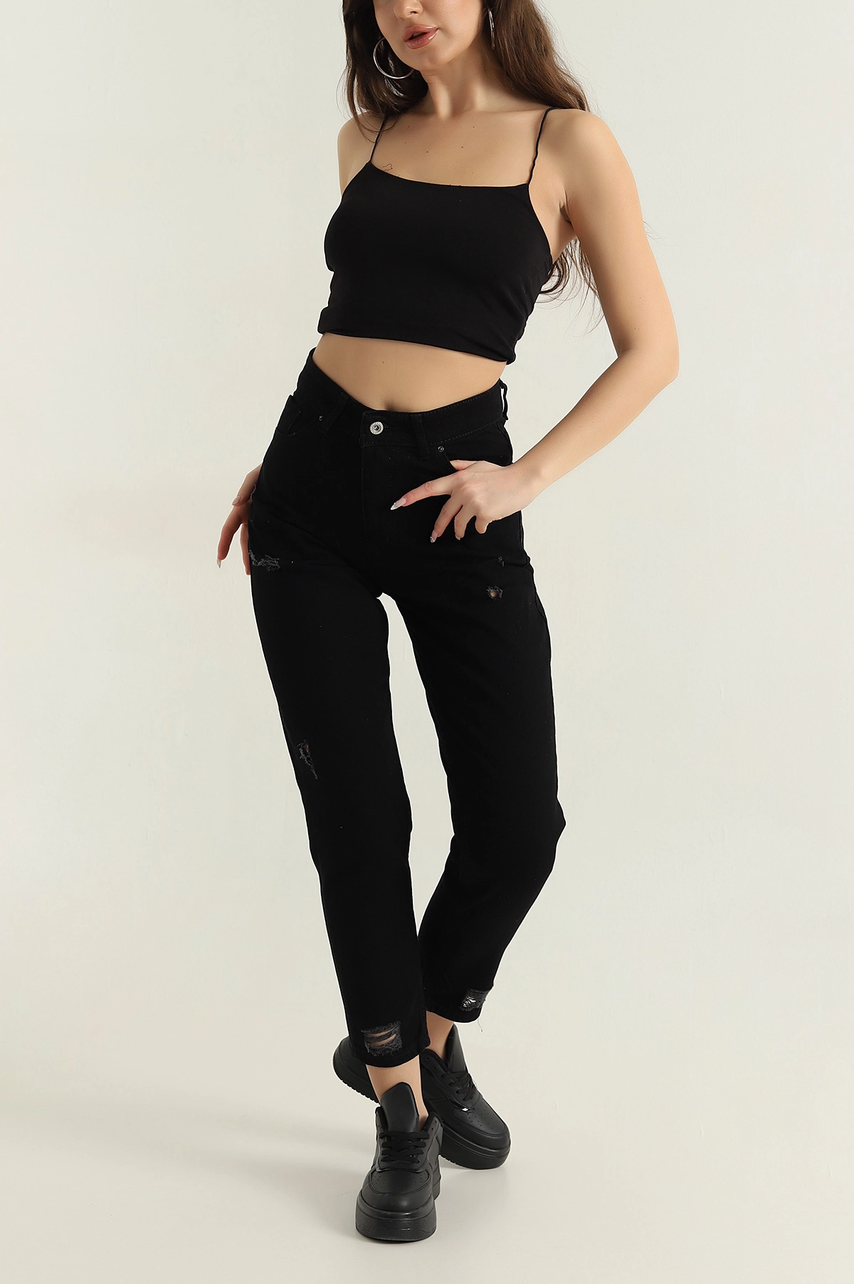 Siyah Lazer Kesim Mom Kadın Kot Pantolon 416180