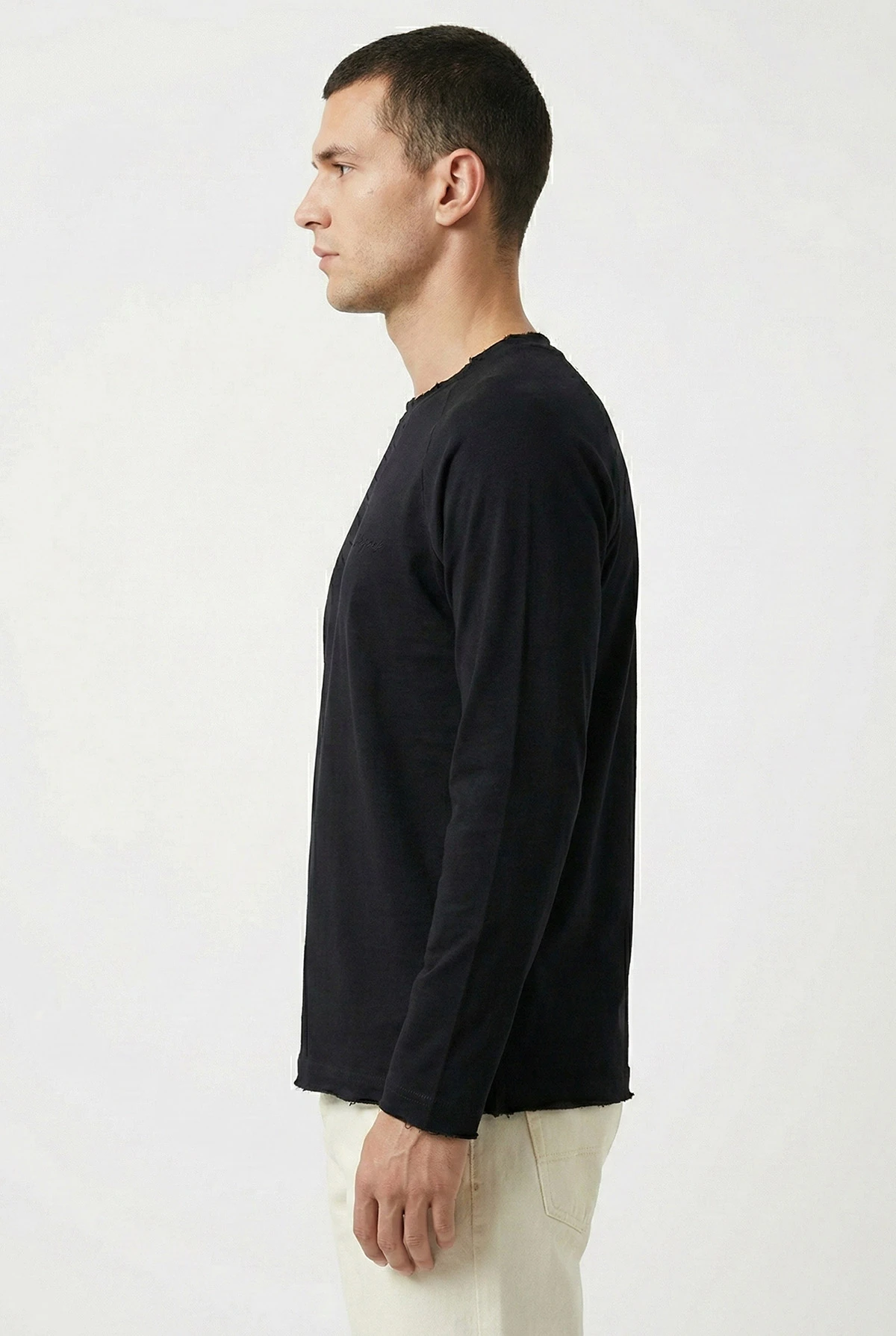Siyah Lazer Kesim Nakışlı Erkek Sweatshirt 422032