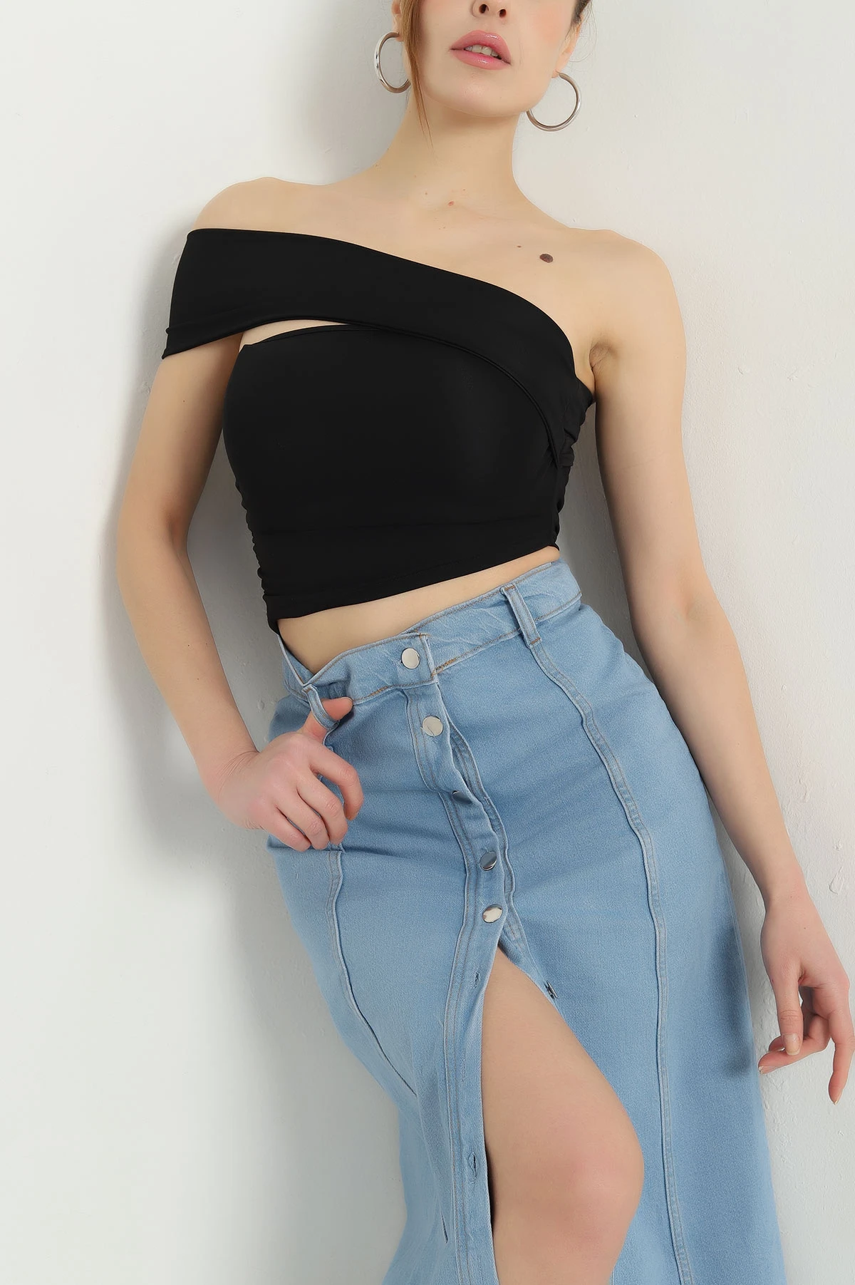 Siyah Likralı Büzgülü Sandy Bluz 338346