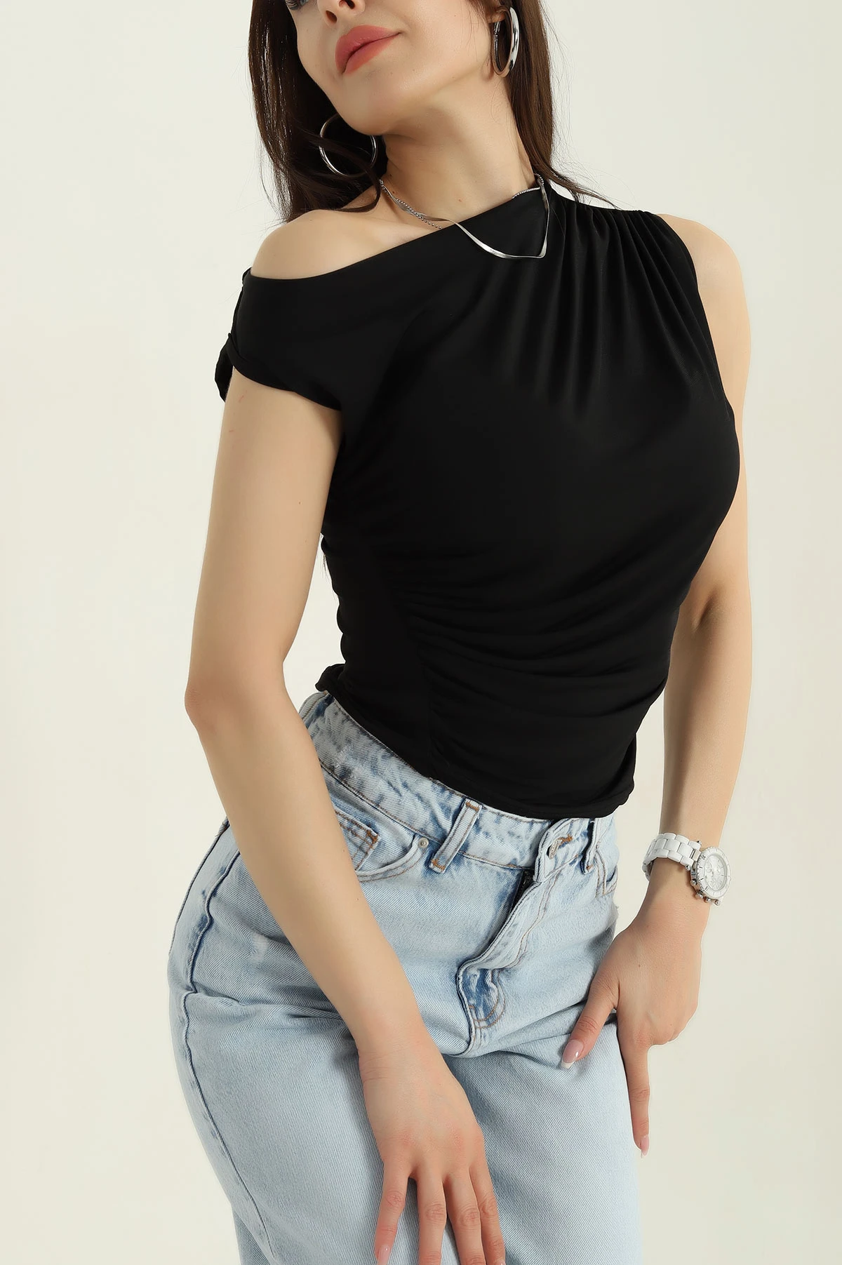 Siyah Likralı Büzgülü Sandy Kadın Bluz 371035
