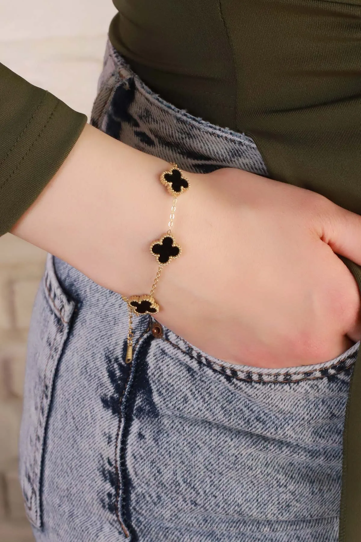 Siyah Mineli Gold Van Cleef Çelik Bileklik 415677