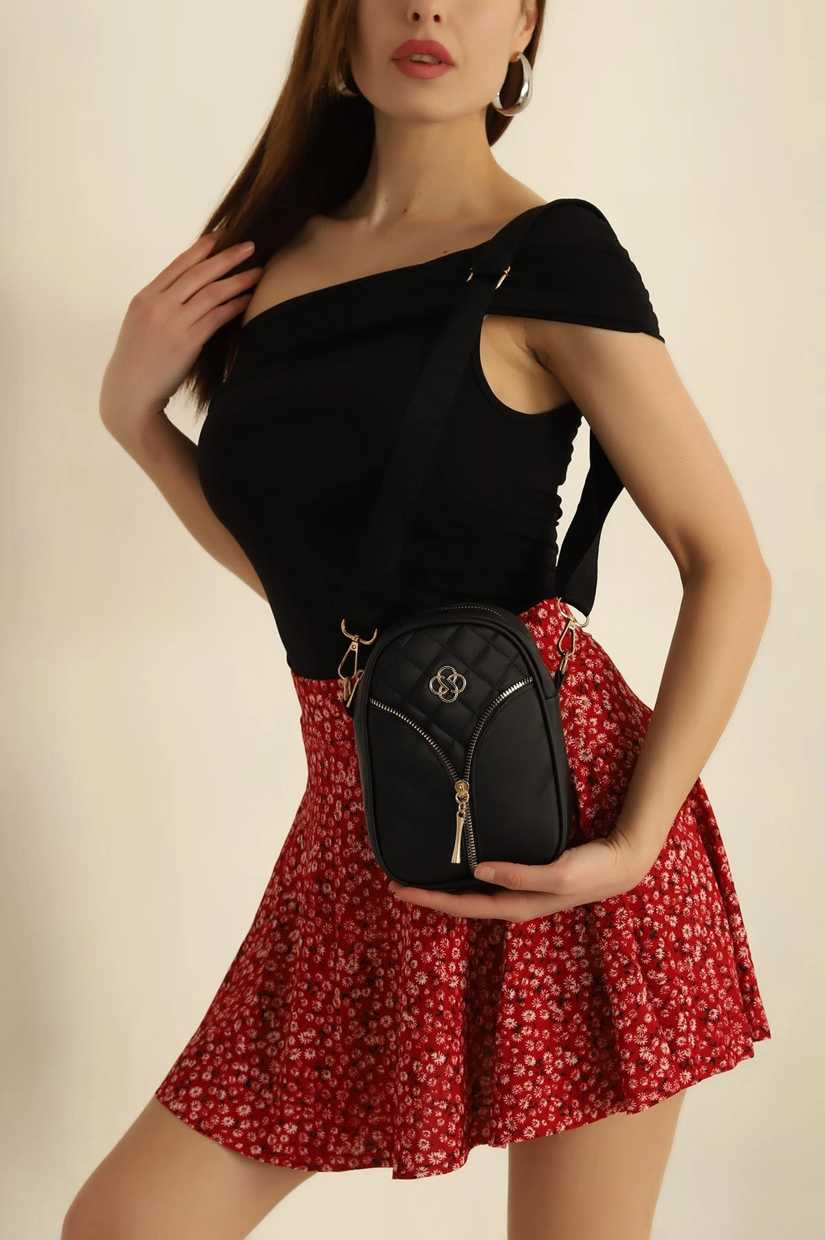 Siyah Mini Boy Kapitone Omuz Çantası 264373