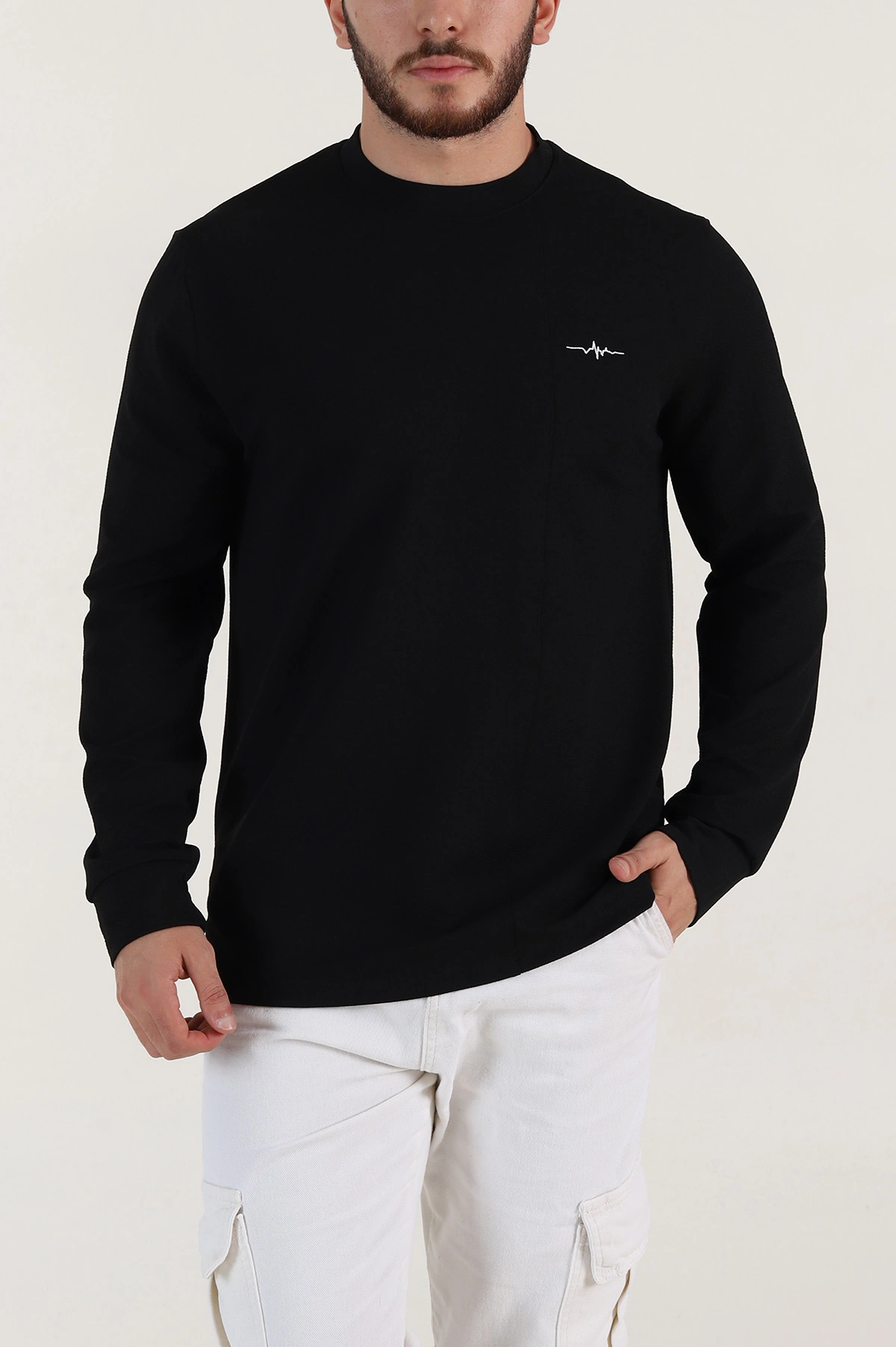 Siyah Nakış Detaylı Bisiklet Yaka Erkek Sweatshirt 396255