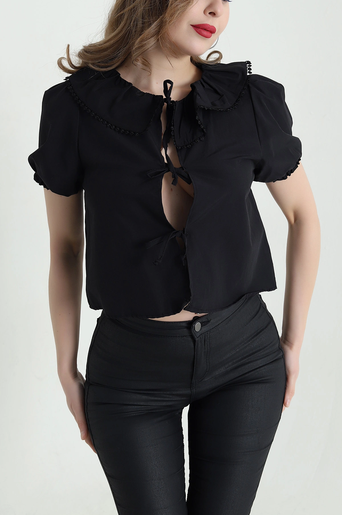 Siyah Nakışlı Bebe Yaka Poplin Kadın Bluz 441245