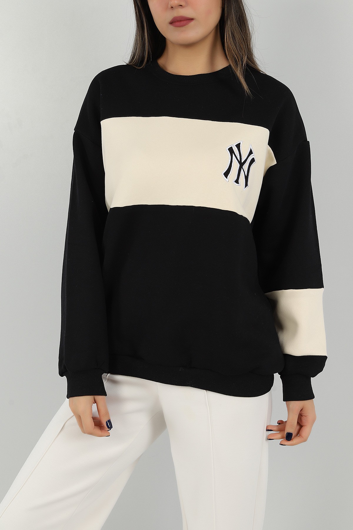 Siyah Nakışlı İçi Şardonlu Bayan Sweat 146288